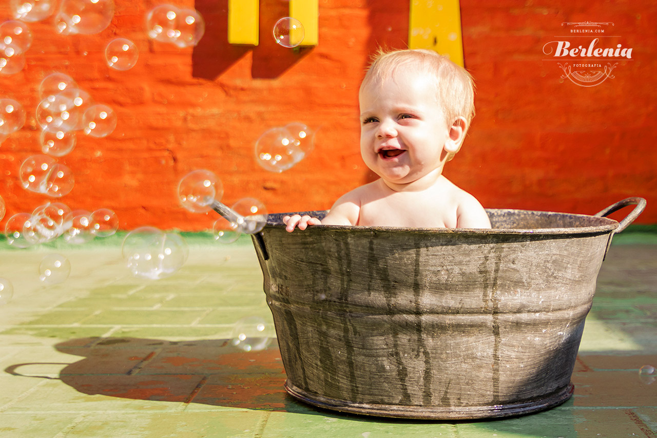 Fotografía de bebé, Sesión de fotos de bebé de 13 meses con burbujas