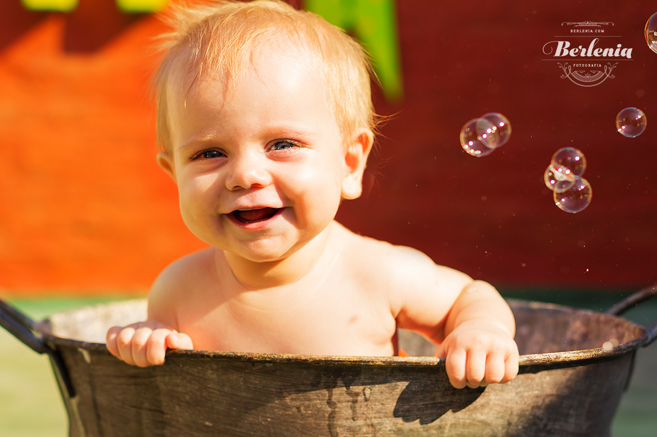 Fotografía de bebé, Sesión de fotos de bebé de 13 meses con burbujas