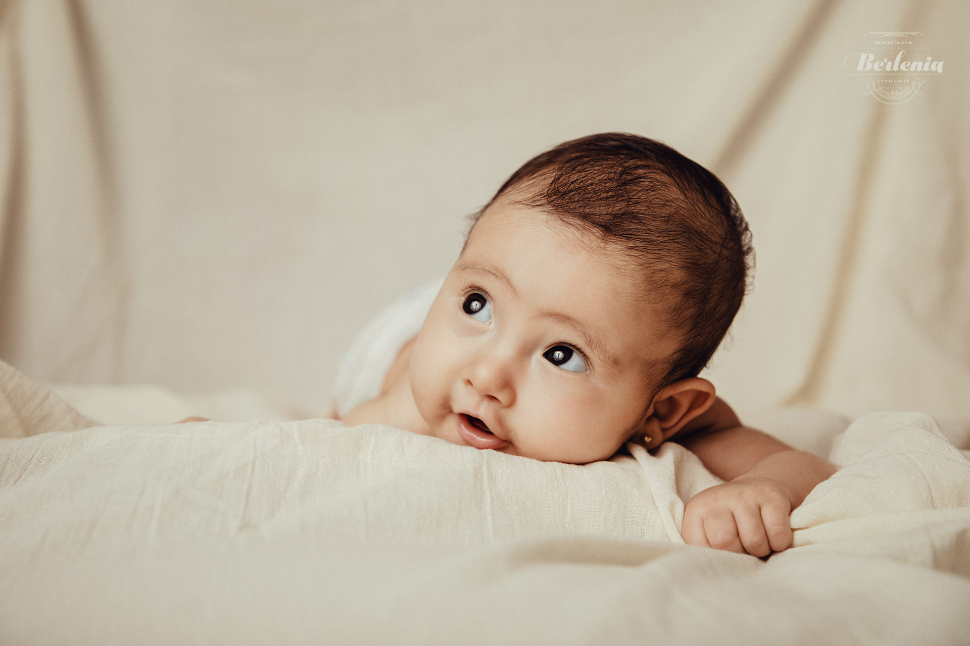 Fotografía de bebé de 3 meses - Sesión de fotos en estudio - Villa Urquiza, CABA, Buenos Aires, Argentina - Berlenia Fotografía - 02