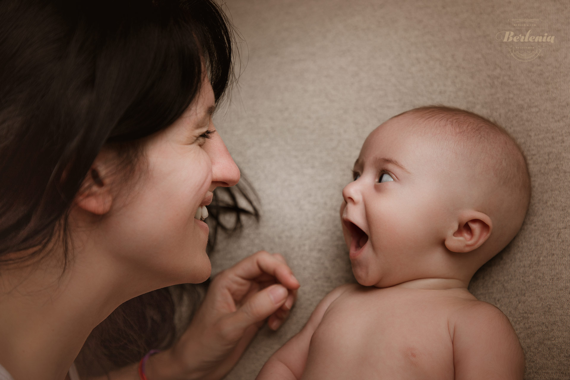 Fotografía de bebé de 3 meses - Sesión de fotos en estudio - Villa Urquiza, CABA, Buenos Aires, Argentina - Berlenia Fotografía - 02