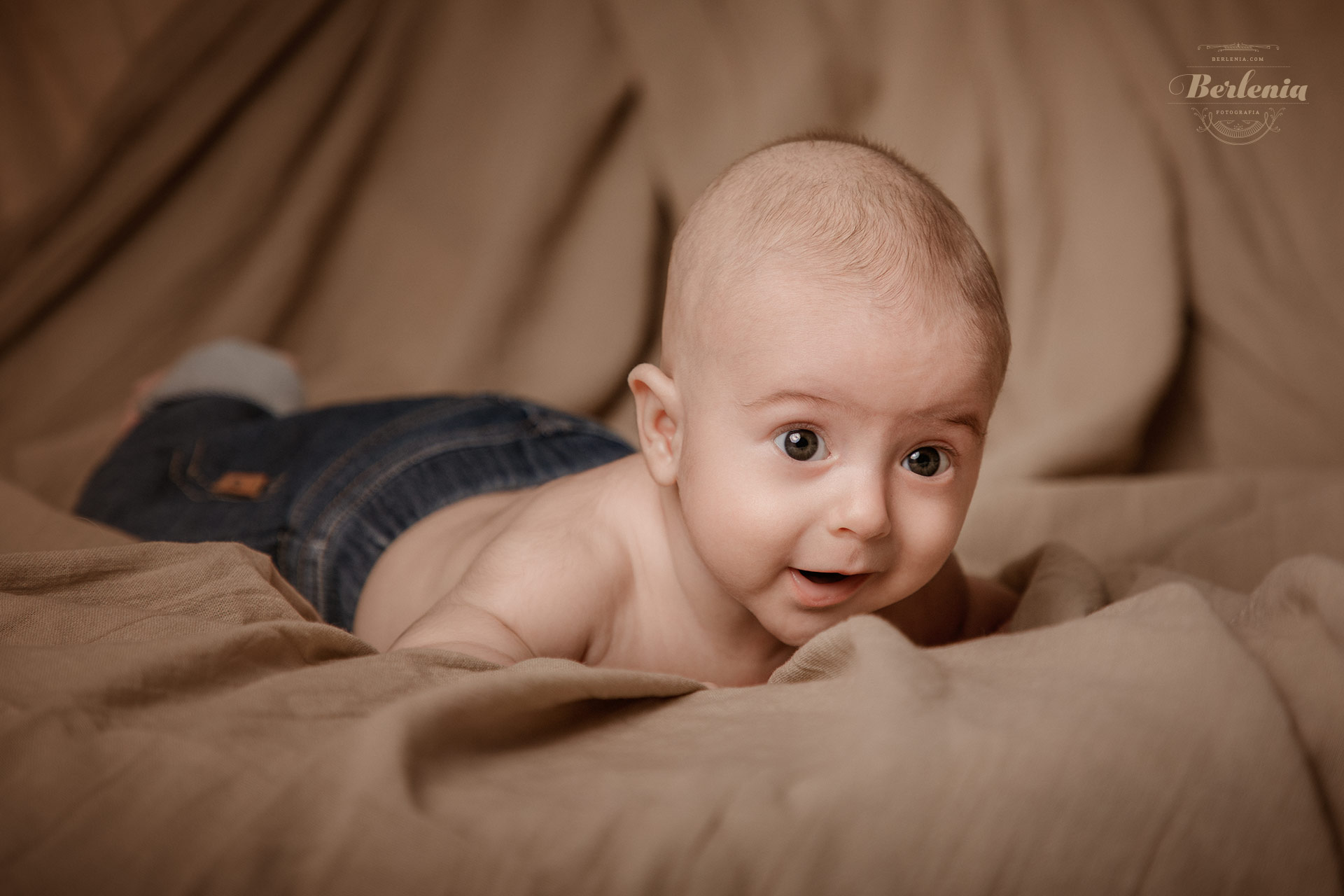 Fotografía de bebé de 3 meses - Sesión de fotos en estudio - Villa Urquiza, CABA, Buenos Aires, Argentina - Berlenia Fotografía - 06