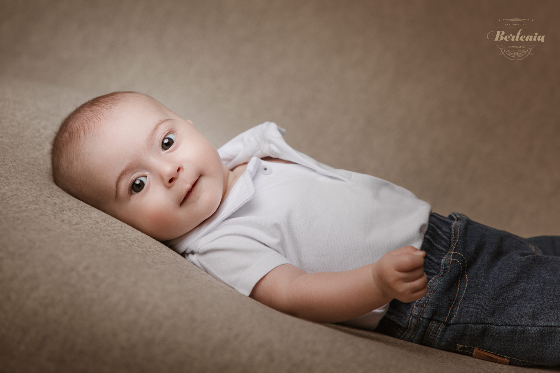 Fotografía de bebé de 3 meses - Sesión de fotos en estudio - Villa Urquiza, CABA, Buenos Aires, Argentina - Berlenia Fotografía - 09