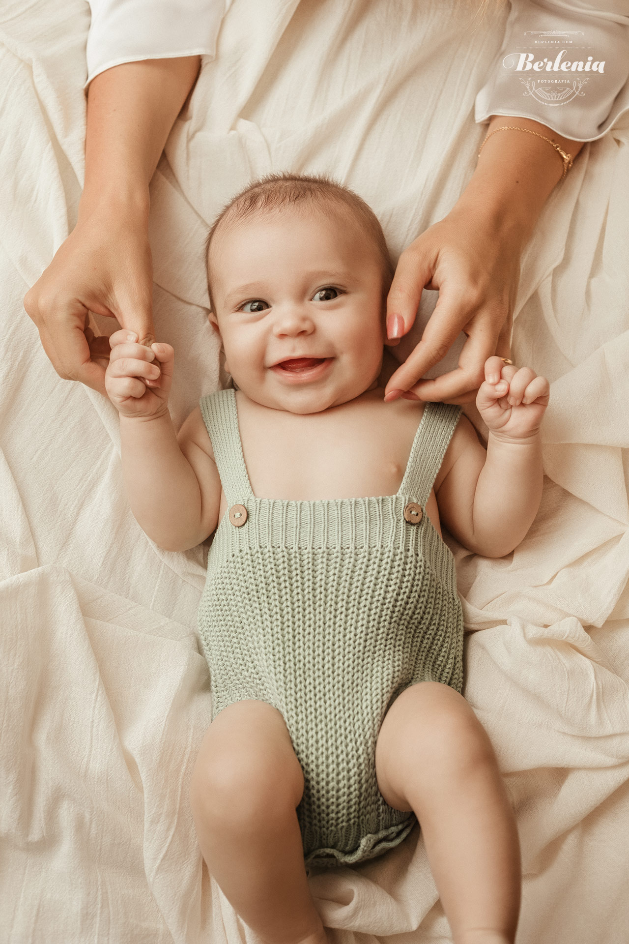 Fotografía de bebé de 3 meses en Villa Urquiza - Sesión de fotos en CABA - Buenos Aires, Argentina - Berlenia Fotografía - 02