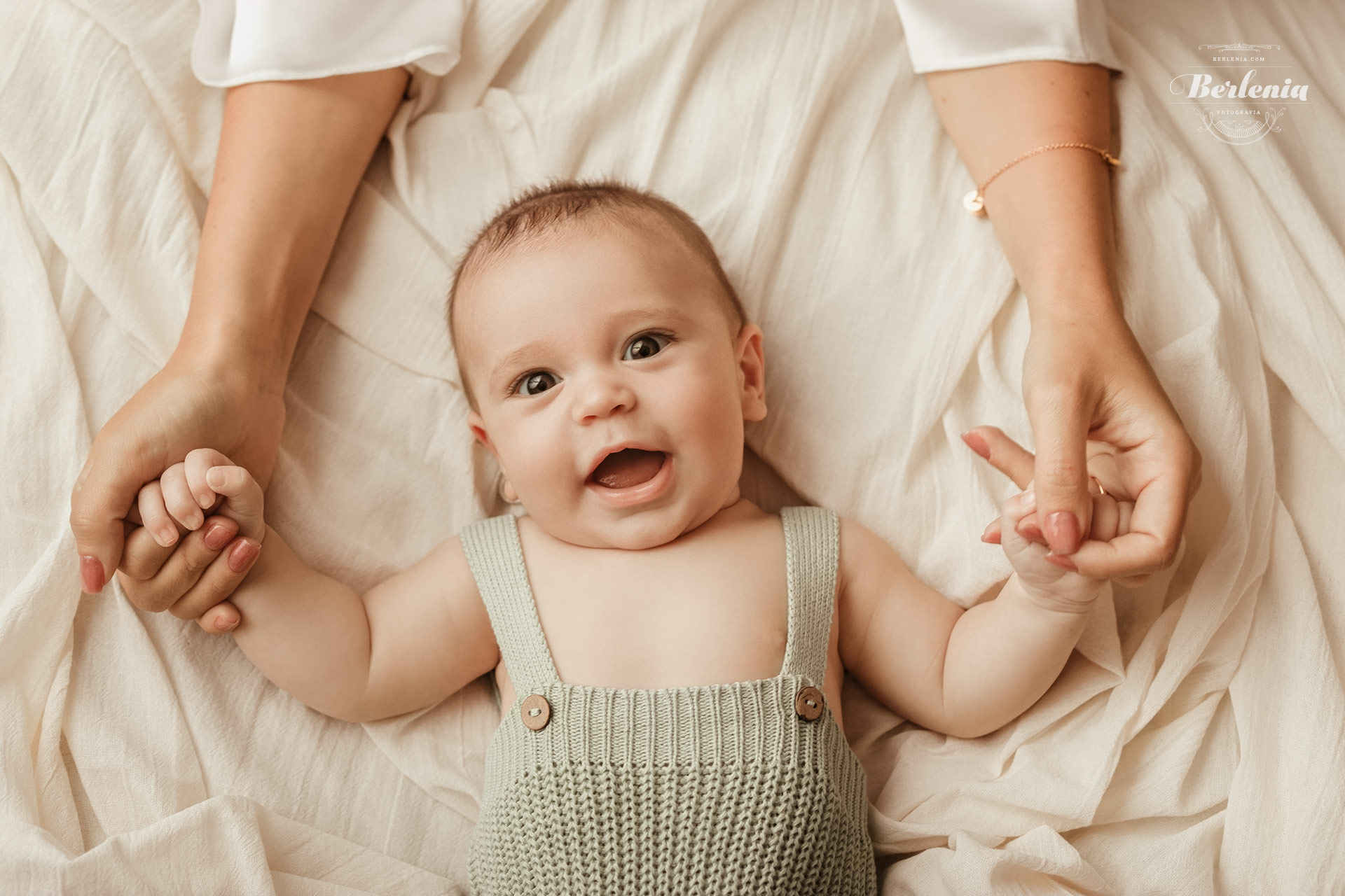Fotografía de bebé de 3 meses en Villa Urquiza - Sesión de fotos en CABA - Buenos Aires, Argentina - Berlenia Fotografía - 03
