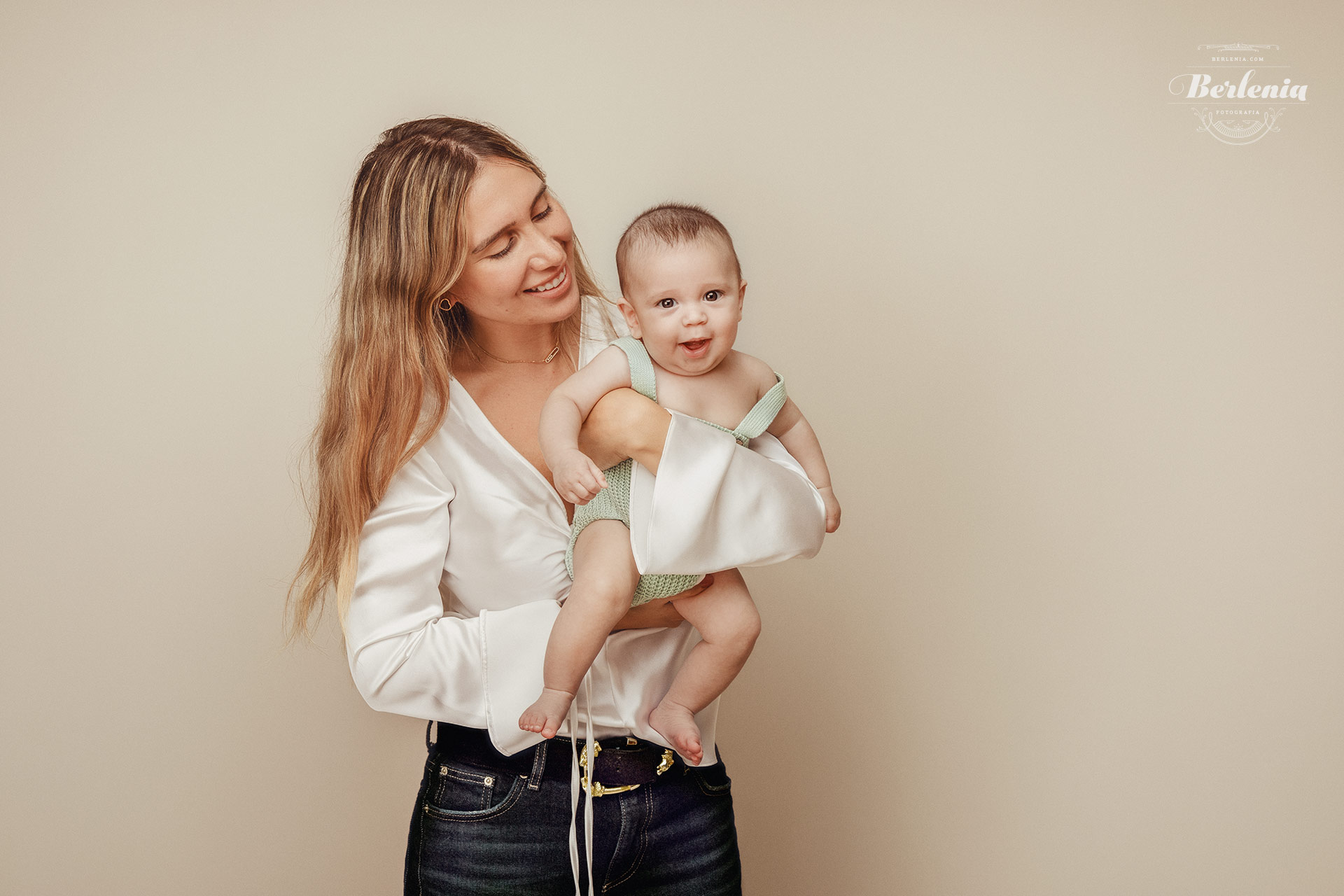 Fotografía de bebé de 3 meses en Villa Urquiza - Sesión de fotos en CABA - Buenos Aires, Argentina - Berlenia Fotografía - 06