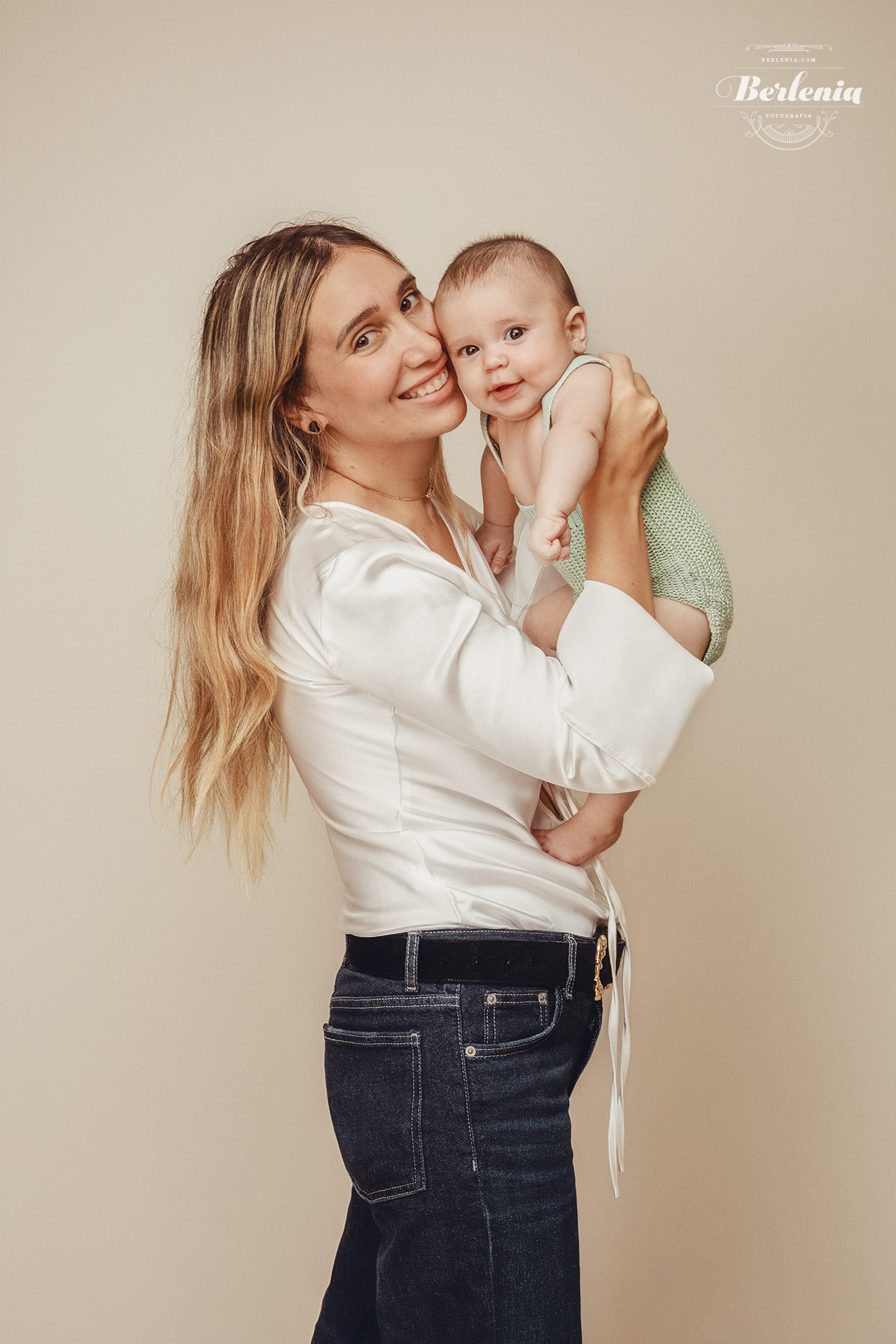 Fotografía de bebé de 3 meses en Villa Urquiza - Sesión de fotos en CABA - Buenos Aires, Argentina - Berlenia Fotografía - 07
