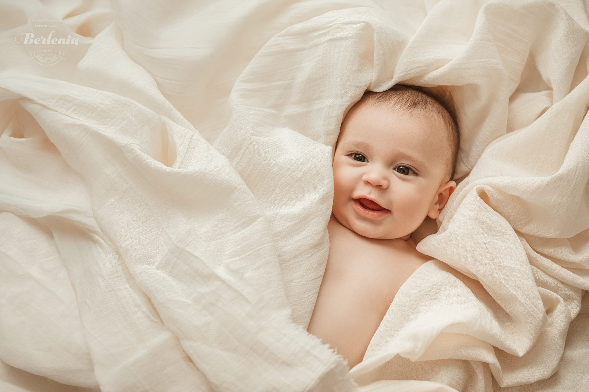 Fotografía de bebé de 3 meses en Villa Urquiza - Sesión de fotos en CABA - Buenos Aires, Argentina - Berlenia Fotografía - 10