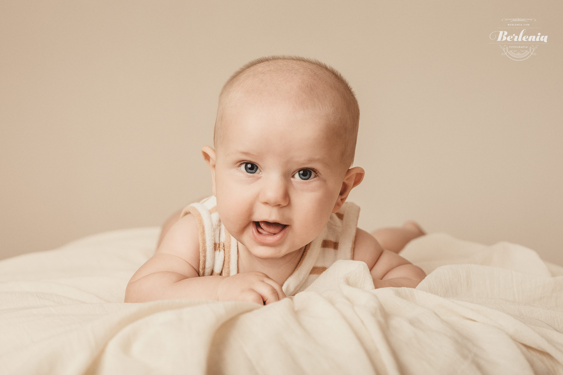 Fotografía de bebé en Villa Urquiza - Sesión de fotos en CABA - Buenos Aires, Argentina - Berlenia Fotografía - 03