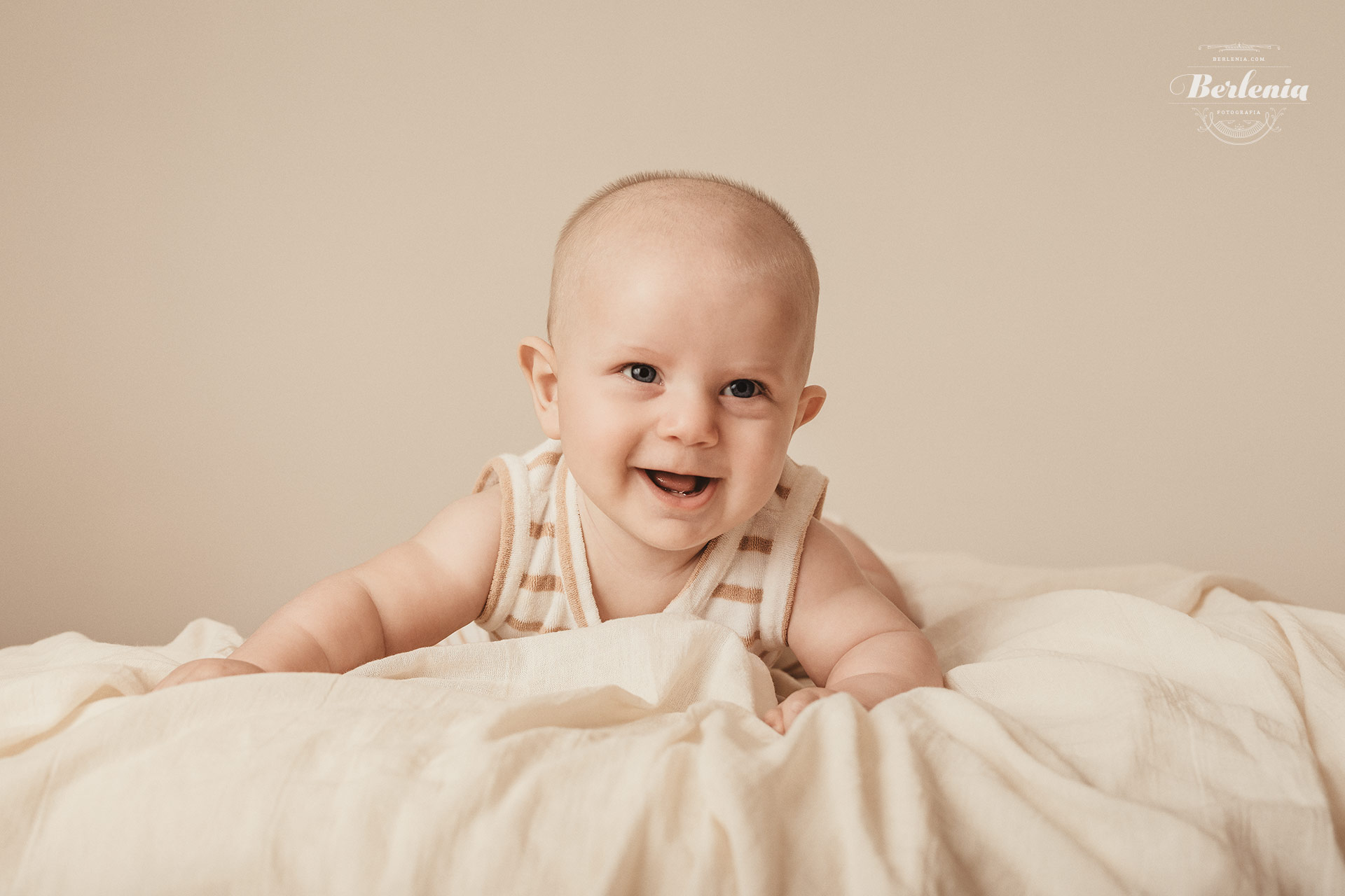 Fotografía de bebé en Villa Urquiza - Sesión de fotos en CABA - Buenos Aires, Argentina - Berlenia Fotografía - 05