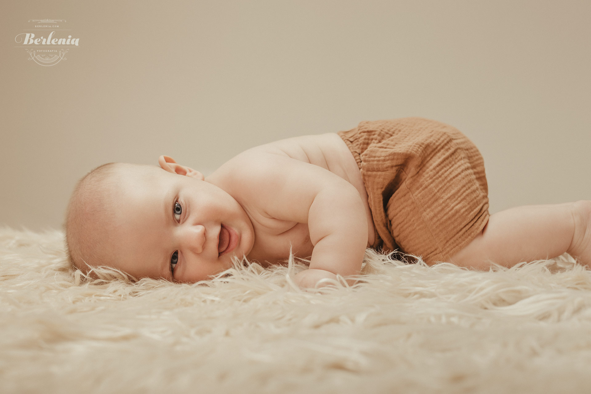 Fotografía de bebé en Villa Urquiza - Sesión de fotos en CABA - Buenos Aires, Argentina - Berlenia Fotografía - 11