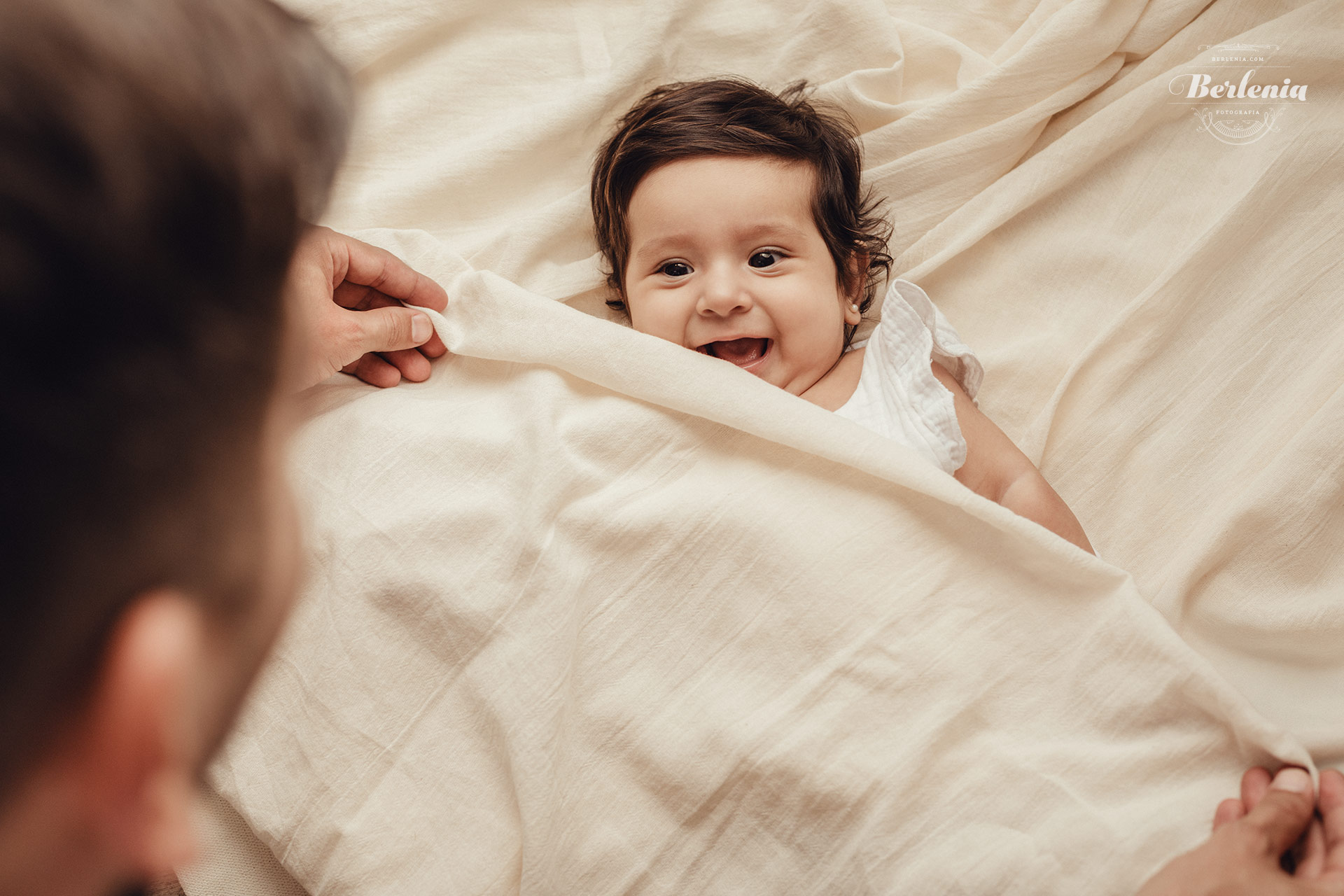 Sesión de fotografía profesional de bebé de 4 meses en estudio - Villa Urquiza, CABA, Buenos Aires, Argentina - Berlenia Fotografía - 16