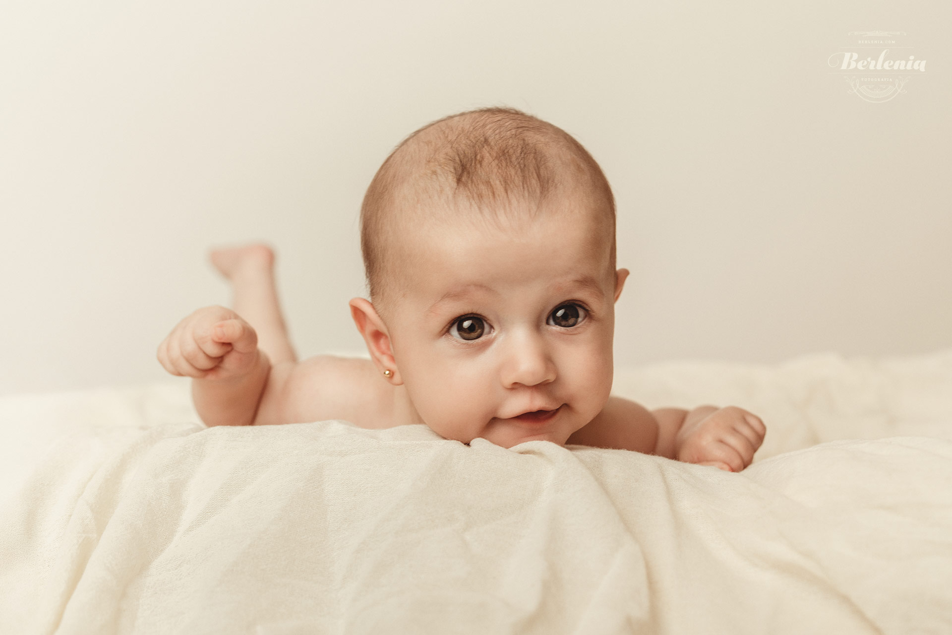 Sesión de fotografía profesional de bebé de 4 meses en CABA - Villa Urquiza, Buenos Aires, Argentina - Berlenia Fotografía - 02