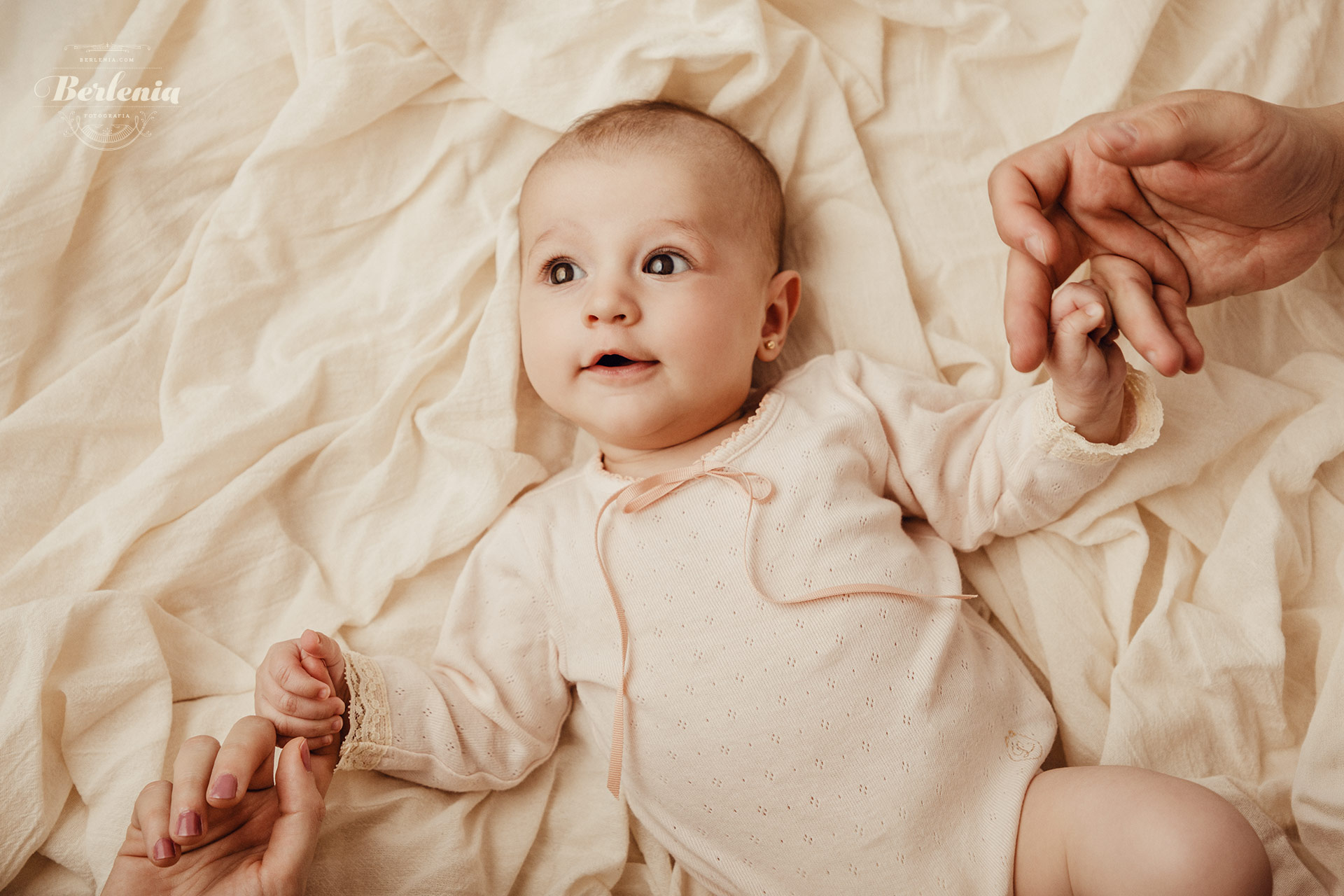 Sesión de fotografía profesional de bebé de 4 meses en CABA - Villa Urquiza, Buenos Aires, Argentina - Berlenia Fotografía - 07