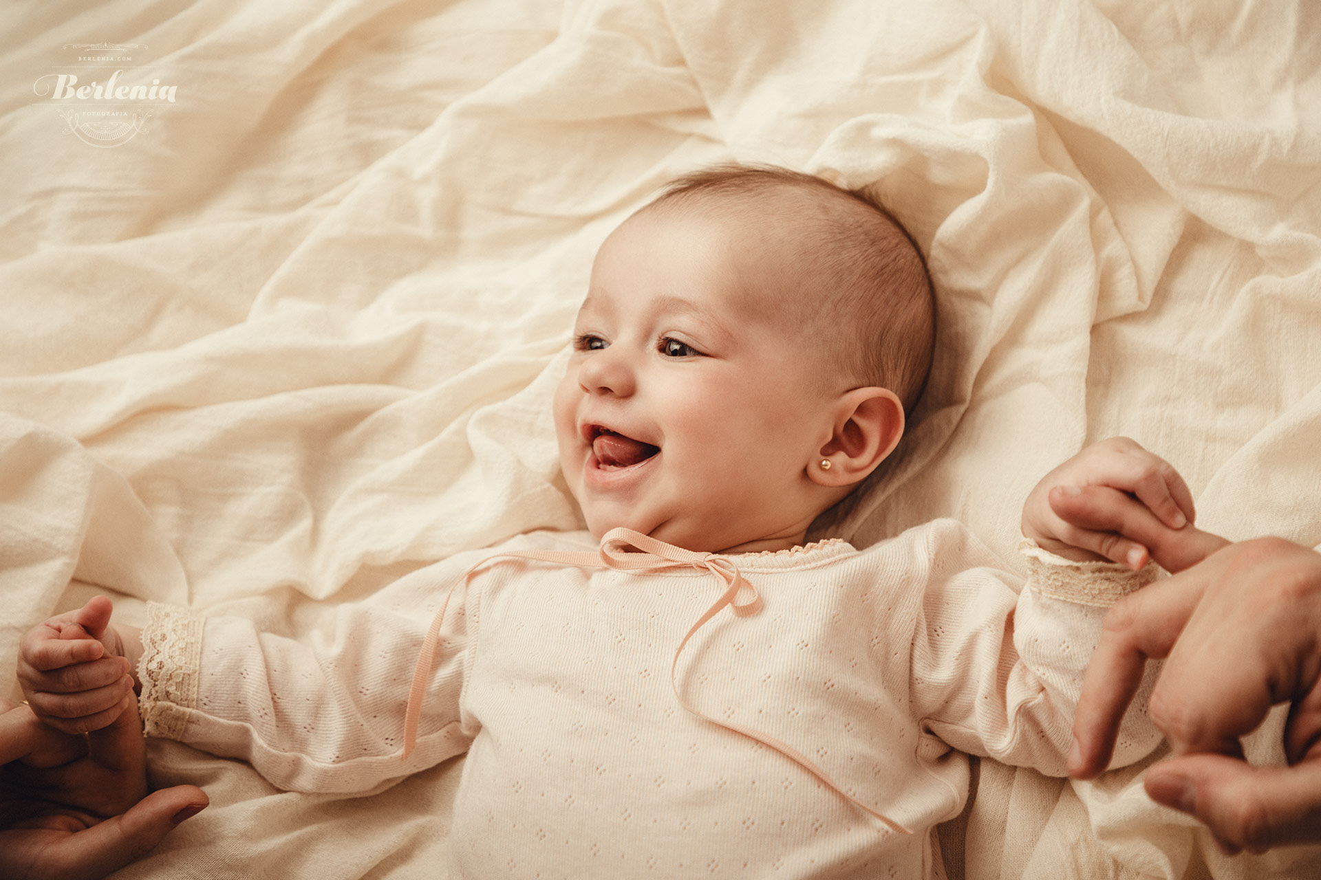 Sesión de fotografía profesional de bebé de 4 meses en CABA - Villa Urquiza, Buenos Aires, Argentina - Berlenia Fotografía - 08