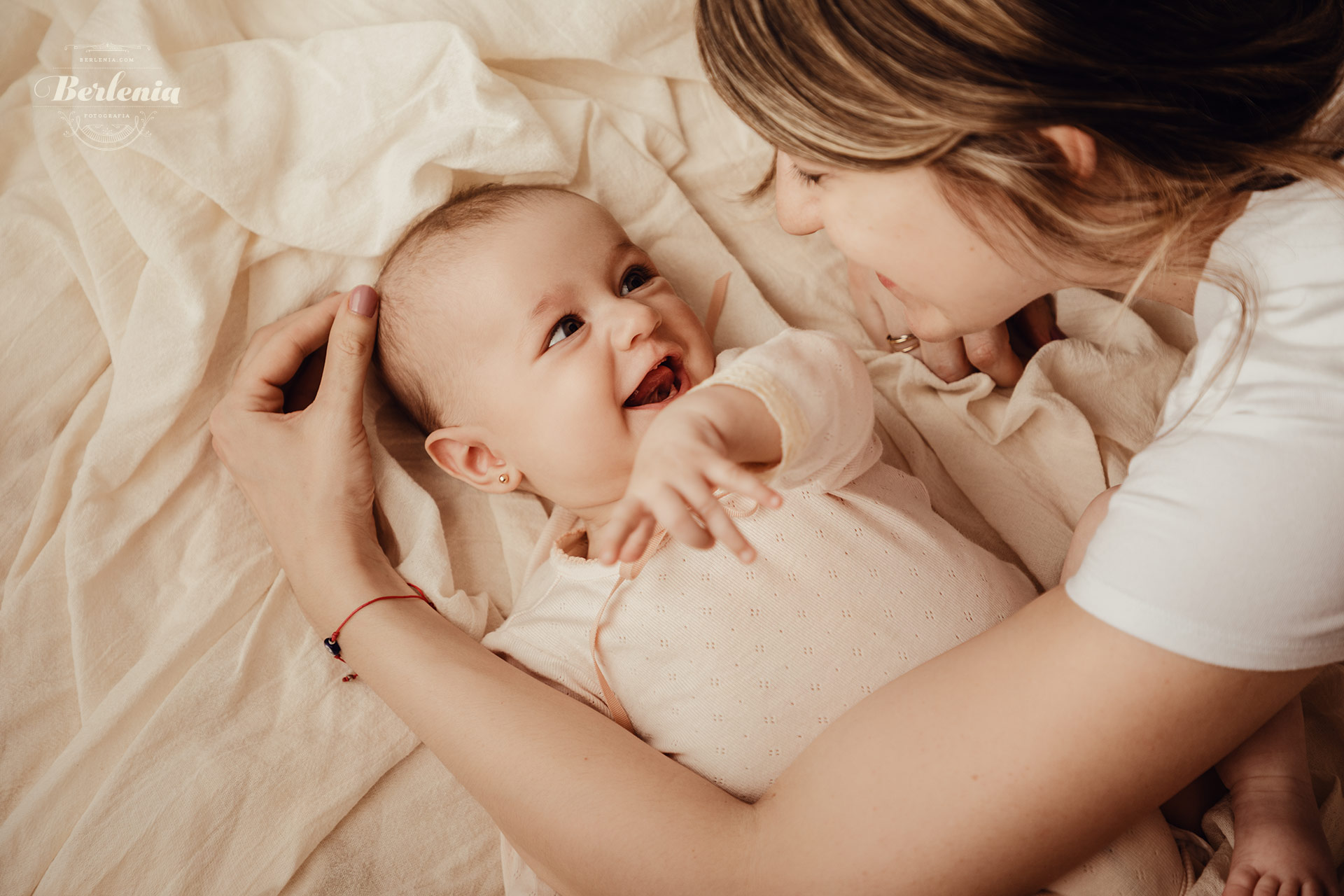 Sesión de fotografía profesional de bebé de 4 meses en CABA - Villa Urquiza, Buenos Aires, Argentina - Berlenia Fotografía - 10