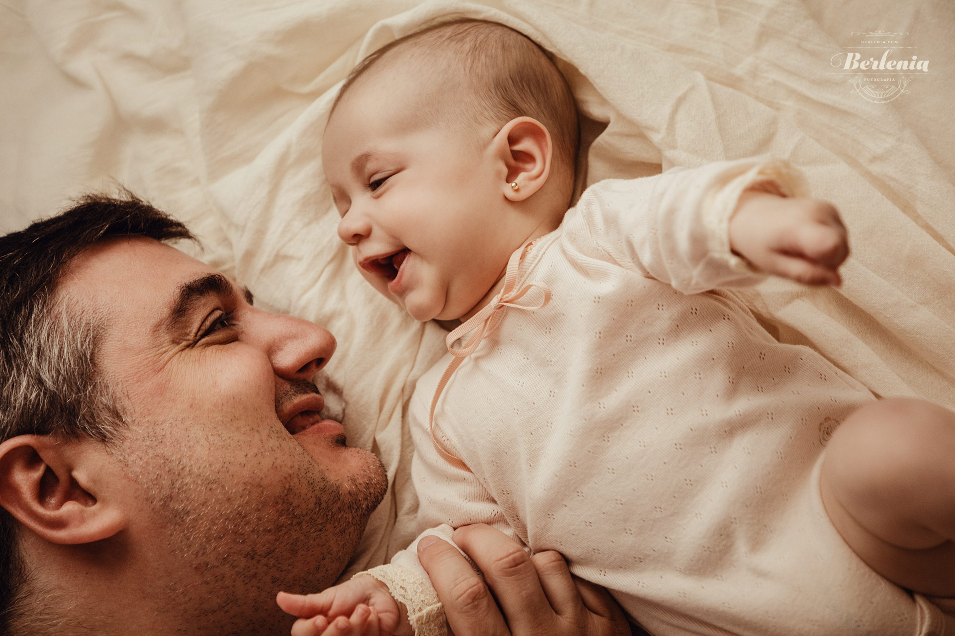 Sesión de fotografía profesional de bebé de 4 meses en CABA - Villa Urquiza, Buenos Aires, Argentina - Berlenia Fotografía - 14