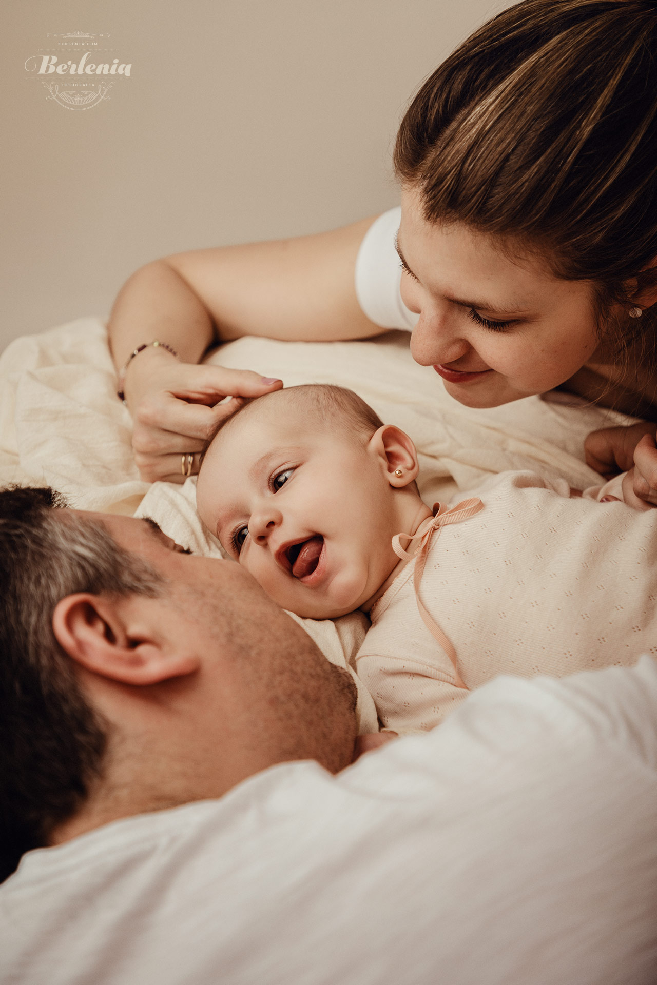 Sesión de fotografía profesional de bebé de 4 meses en CABA - Villa Urquiza, Buenos Aires, Argentina - Berlenia Fotografía - 15