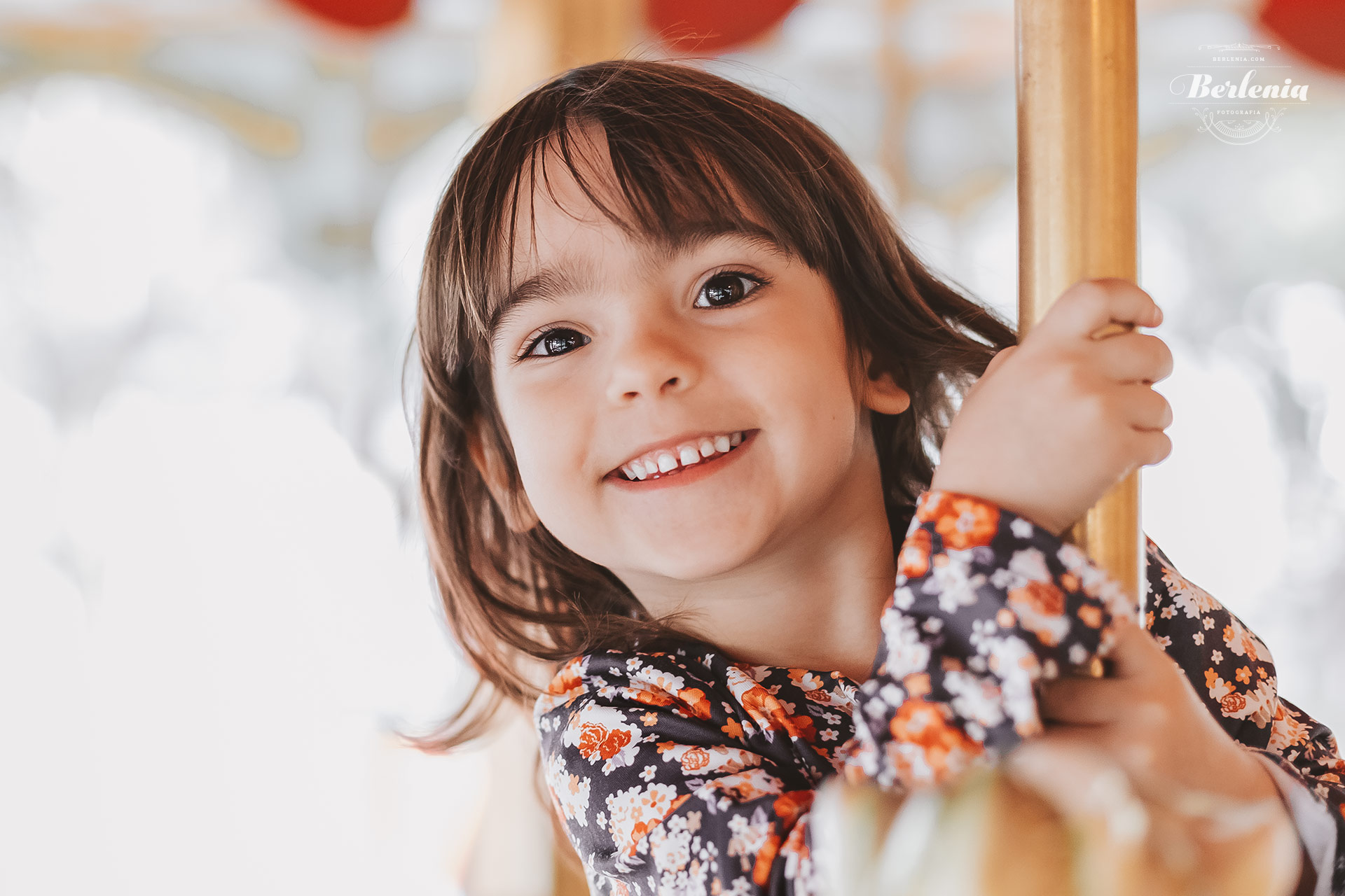 Sesión de fotos infantil en calesita - CABA, Buenos Aires, Argentina - Berlenia Fotografía - 03