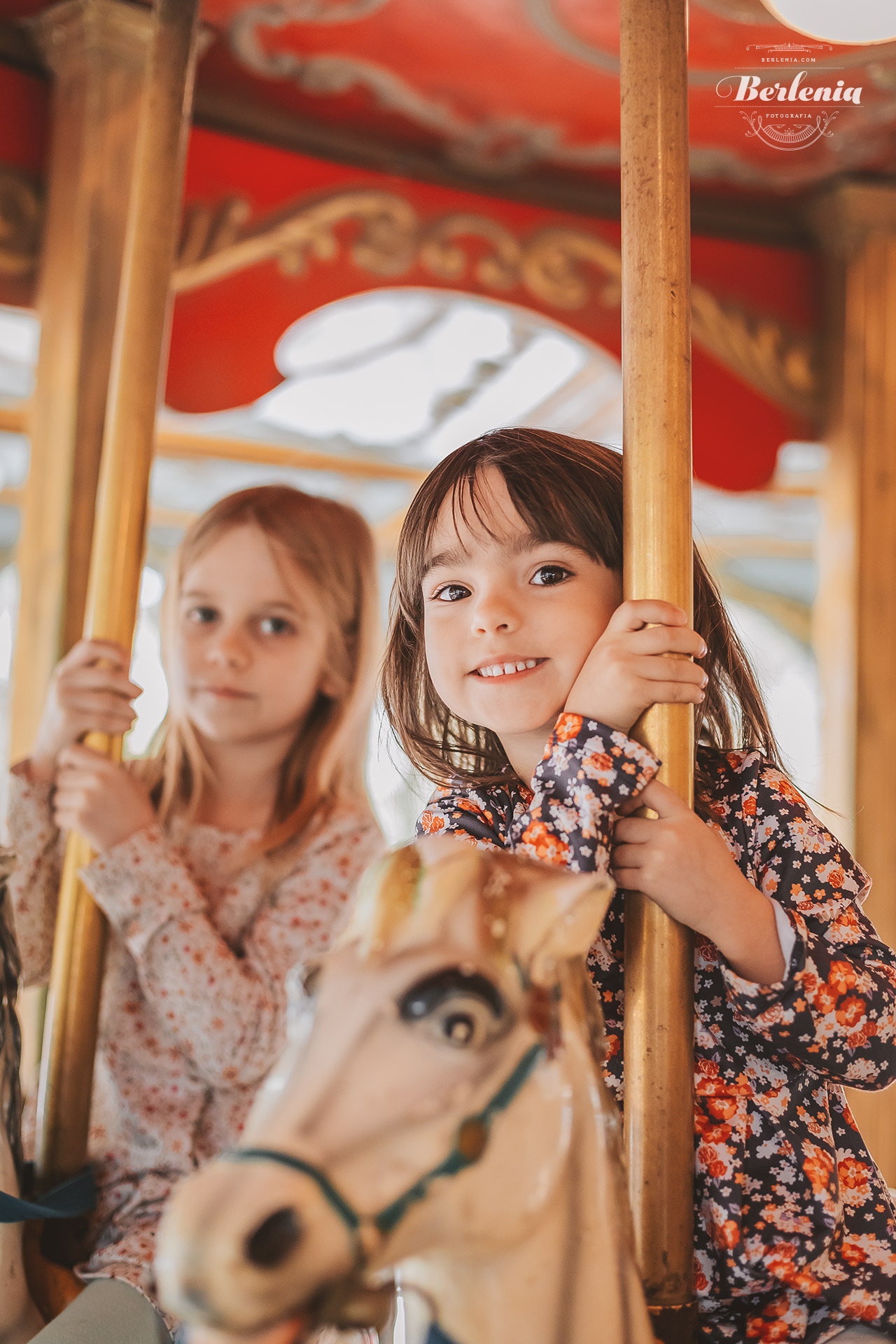 Sesión de fotos infantil en calesita - CABA, Buenos Aires, Argentina - Berlenia Fotografía - 08