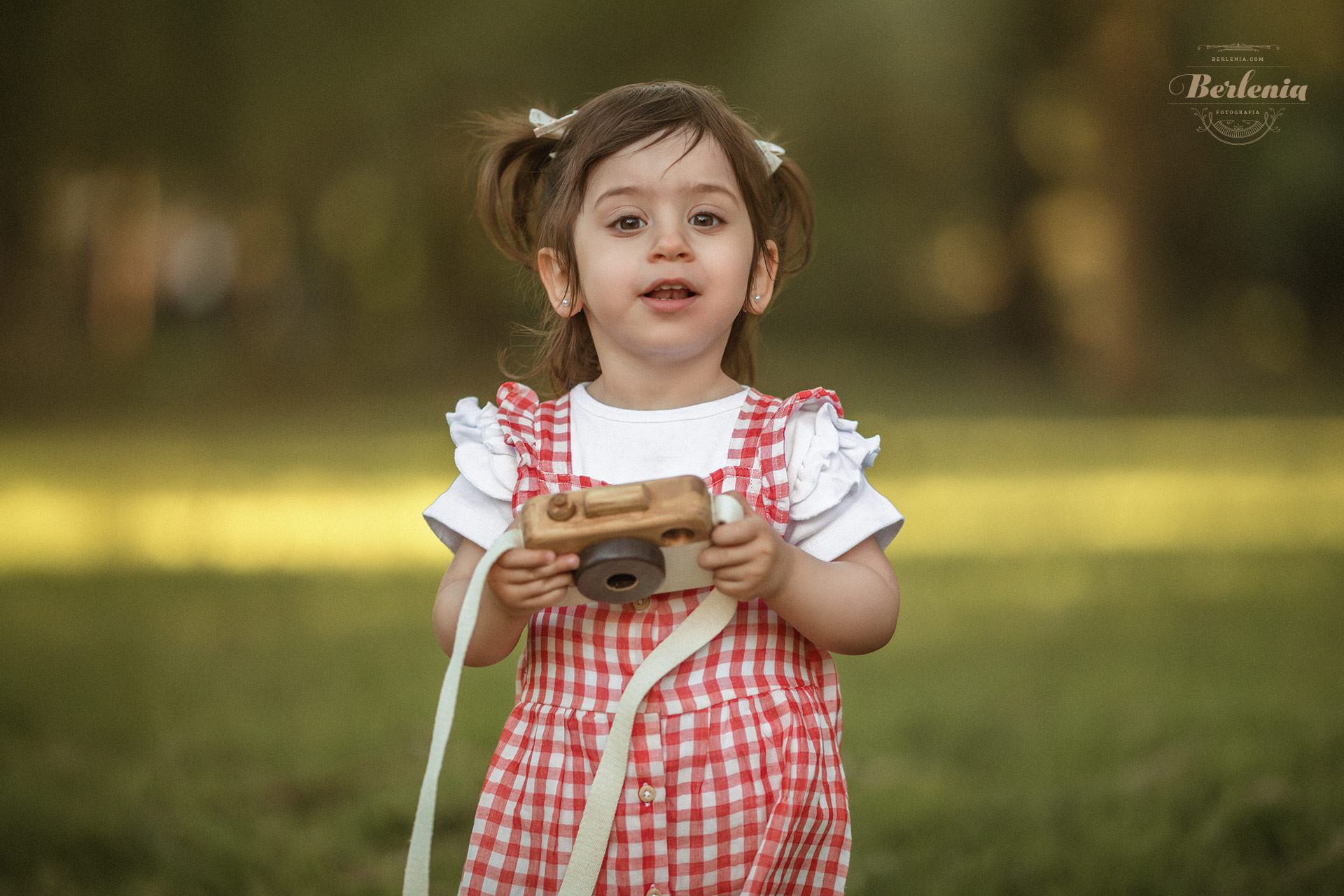 Sesión de fotos infantil de mellizas en exterior, Palermo, CABA, Buenos Aires, Argentina - Berlenia Fotografía - 14