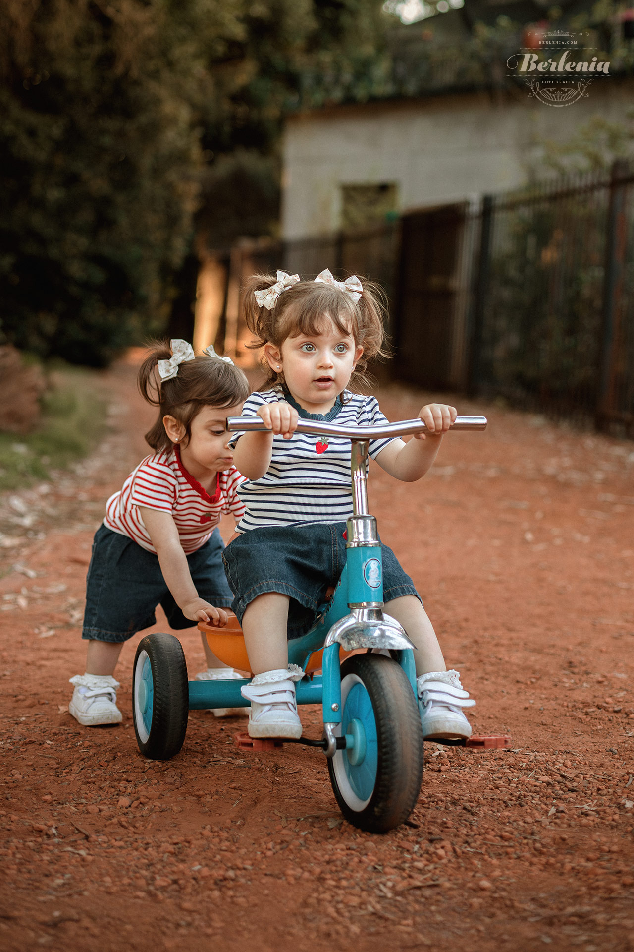 Sesión de fotos infantil de mellizas en exterior, Palermo, CABA, Buenos Aires, Argentina - Berlenia Fotografía - 23