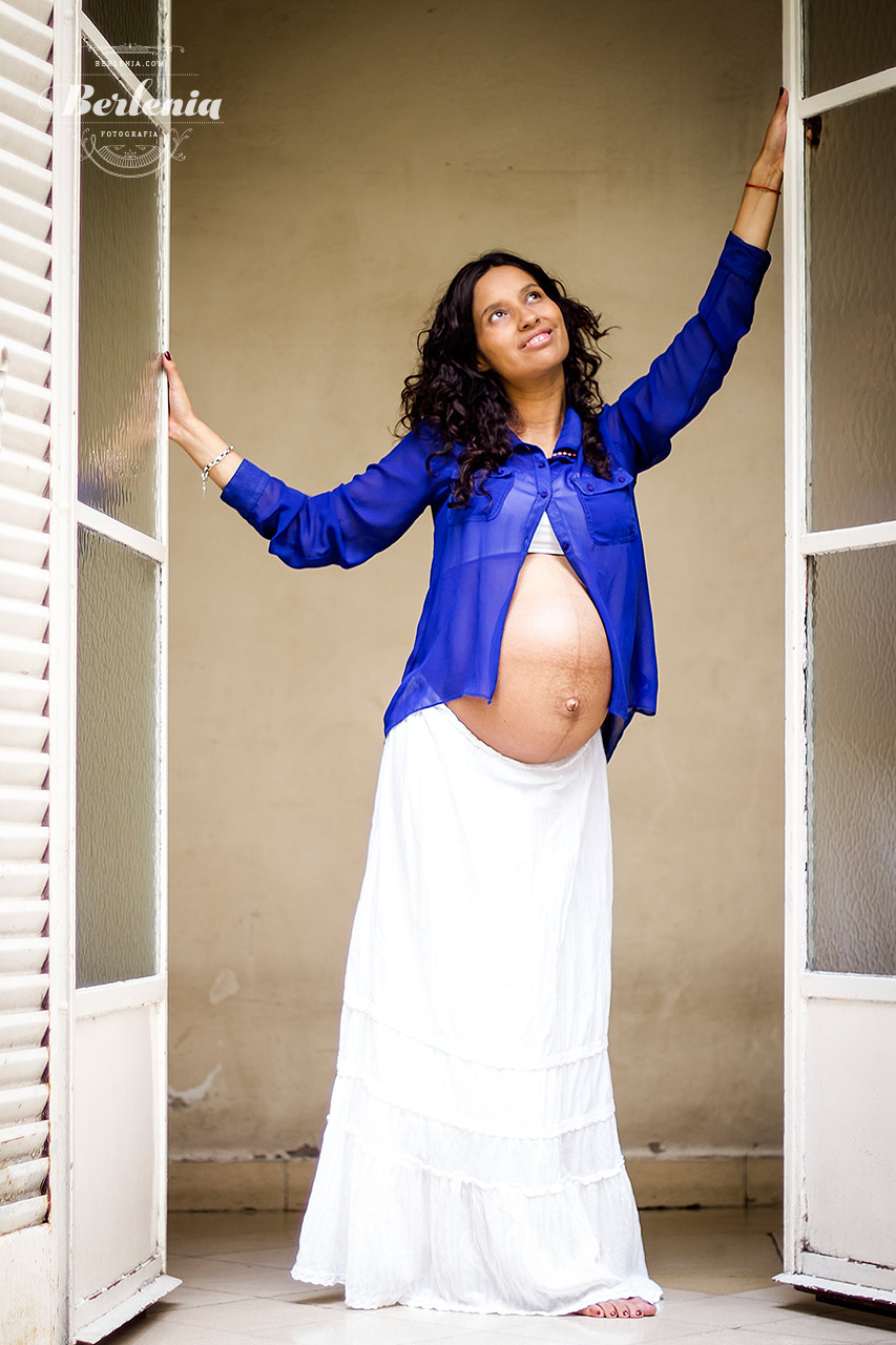 Fotografía de embarazo en domicilio en CABA - Sesión de fotos embarazada - Ciudad de Buenos Aires, Argentina - Berlenia Fotografía - 02