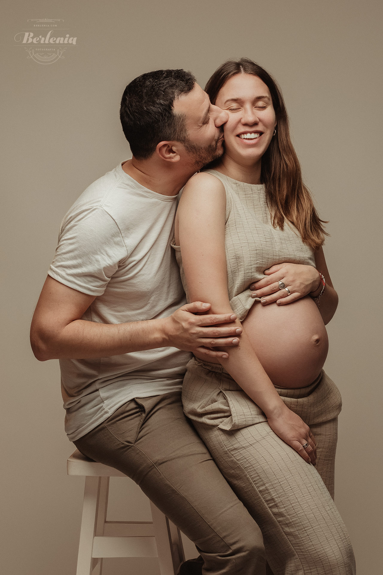 Fotografía de embarazo con mascota | Villa Urquiza, Ciudad de Buenos Aires, Argentina - Berlenia Fotografía - 07