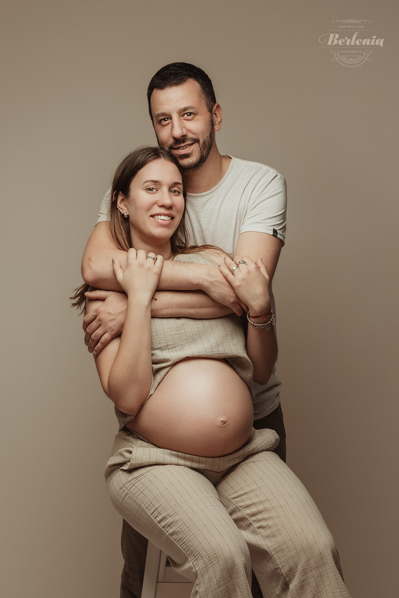 Fotografía de embarazo con mascota | Villa Urquiza, Ciudad de Buenos Aires, Argentina - Berlenia Fotografía - 10