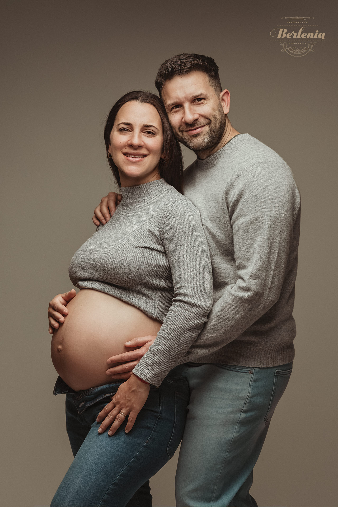Fotografía de embarazo en pareja en CABA | Villa Urquiza, Ciudad de Buenos Aires, Argentina - Berlenia Fotografía - 01