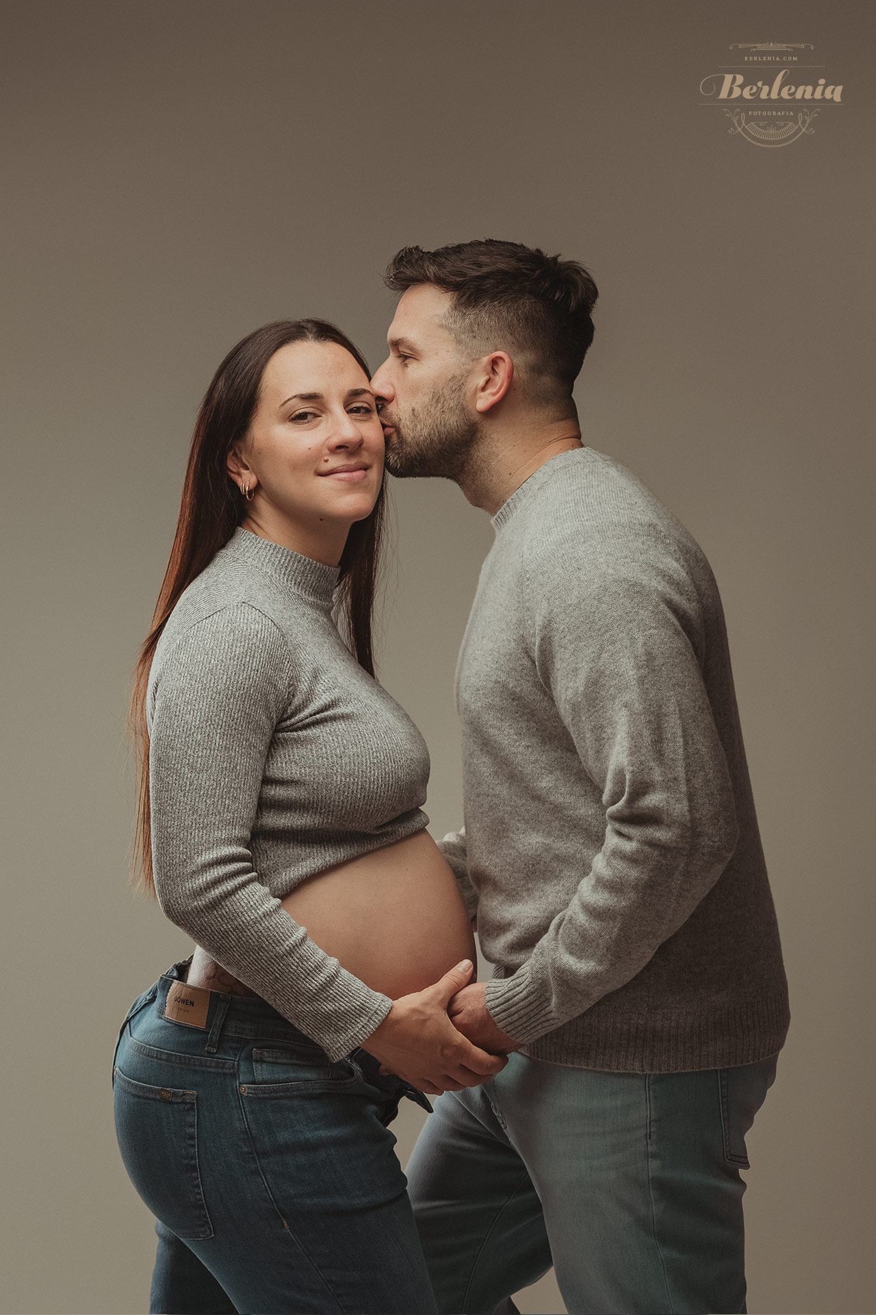 Fotografía de embarazo en pareja en CABA | Villa Urquiza, Ciudad de Buenos Aires, Argentina - Berlenia Fotografía - 05