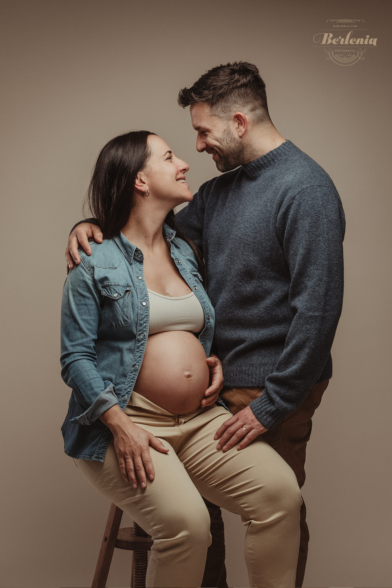 Fotografía de embarazo en pareja en CABA | Villa Urquiza, Ciudad de Buenos Aires, Argentina - Berlenia Fotografía - 13