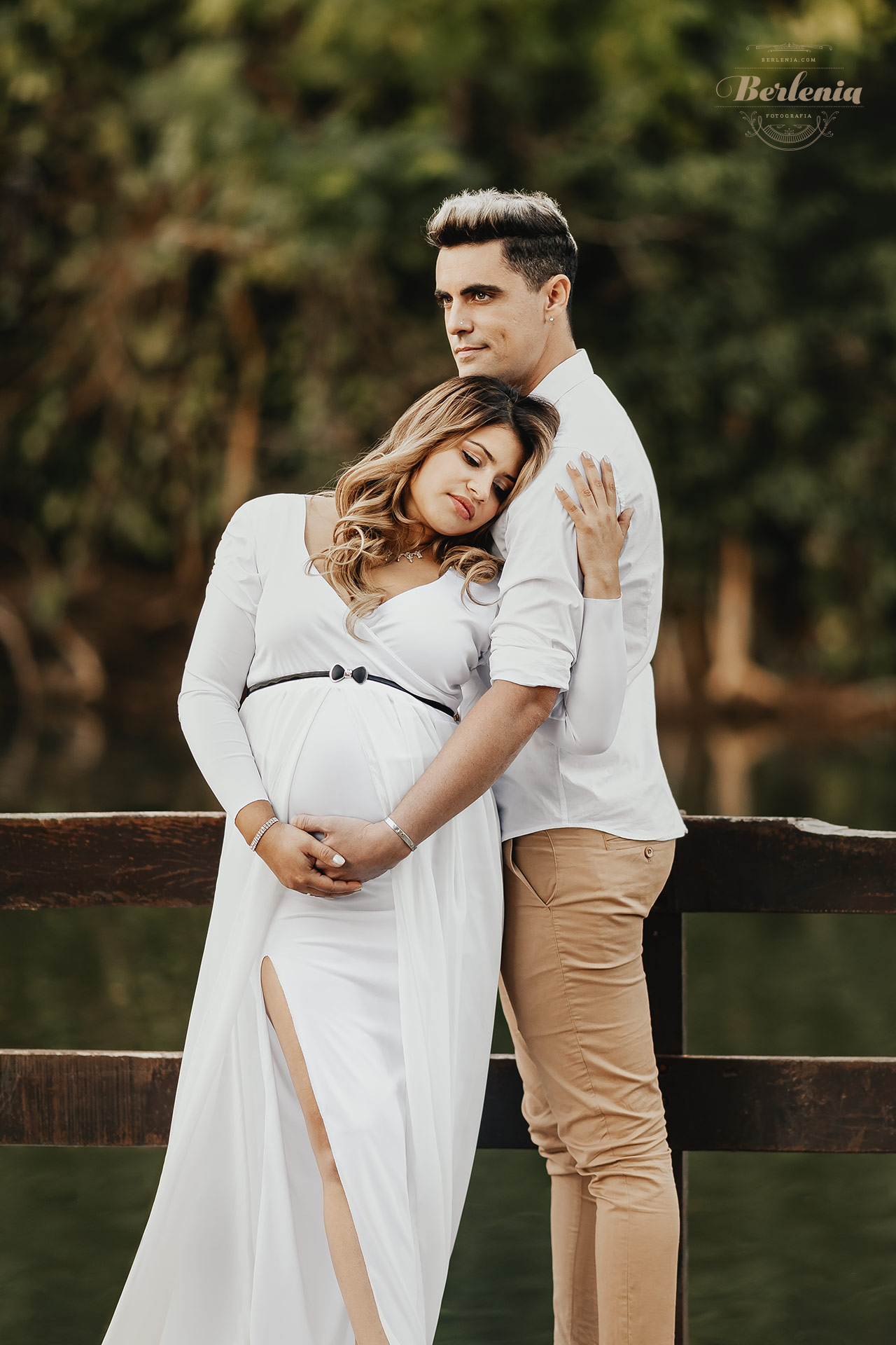 Fotografía de embarazo en pareja en Lago de Regatas, Palermo - Sesión de fotos embarazada en exterior - CABA, Buenos Aires, Argentina - Berlenia Fotografía - 13