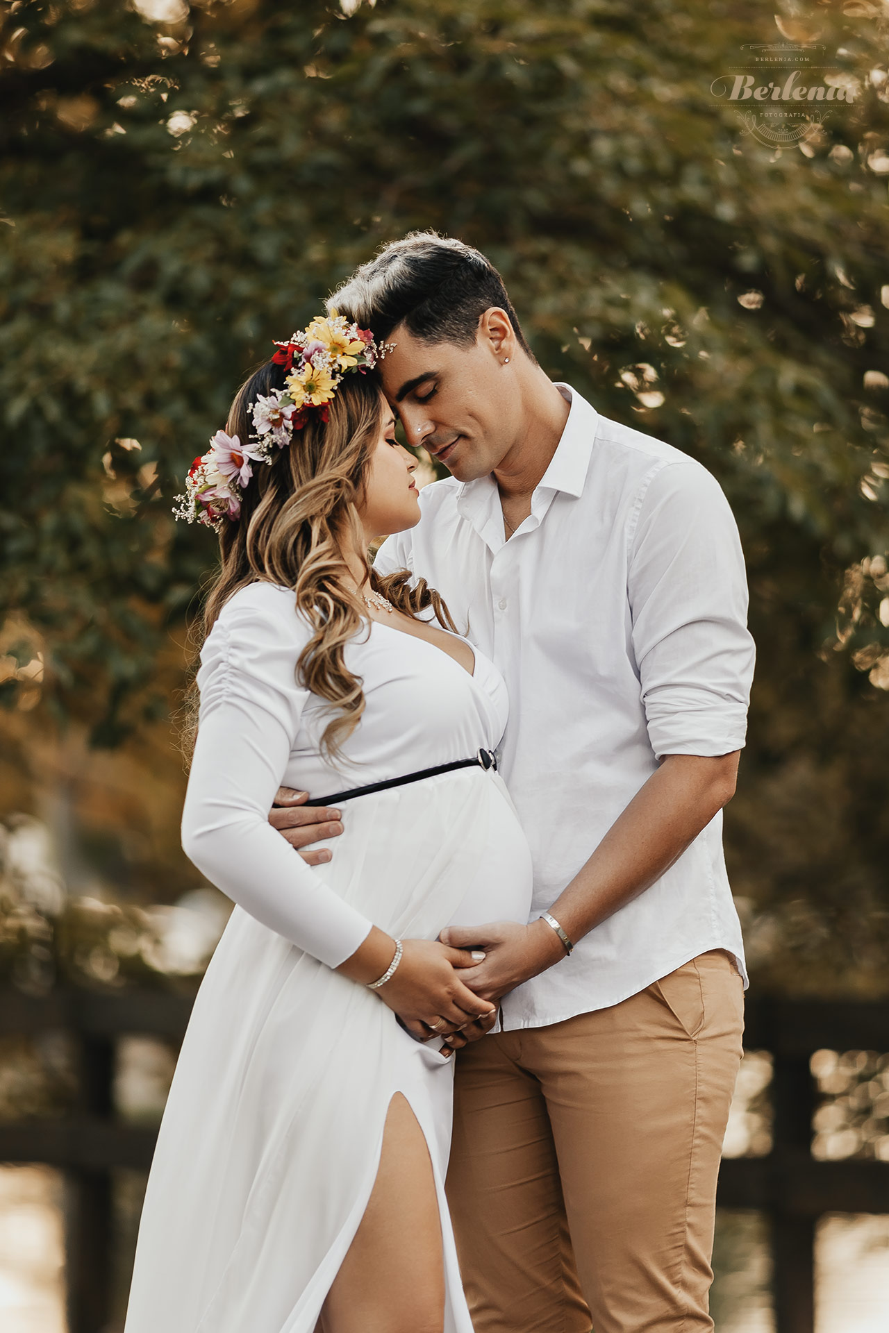 Fotografía de embarazo en pareja en Lago de Regatas, Palermo - Sesión de fotos embarazada en exterior - CABA, Buenos Aires, Argentina - Berlenia Fotografía - 15