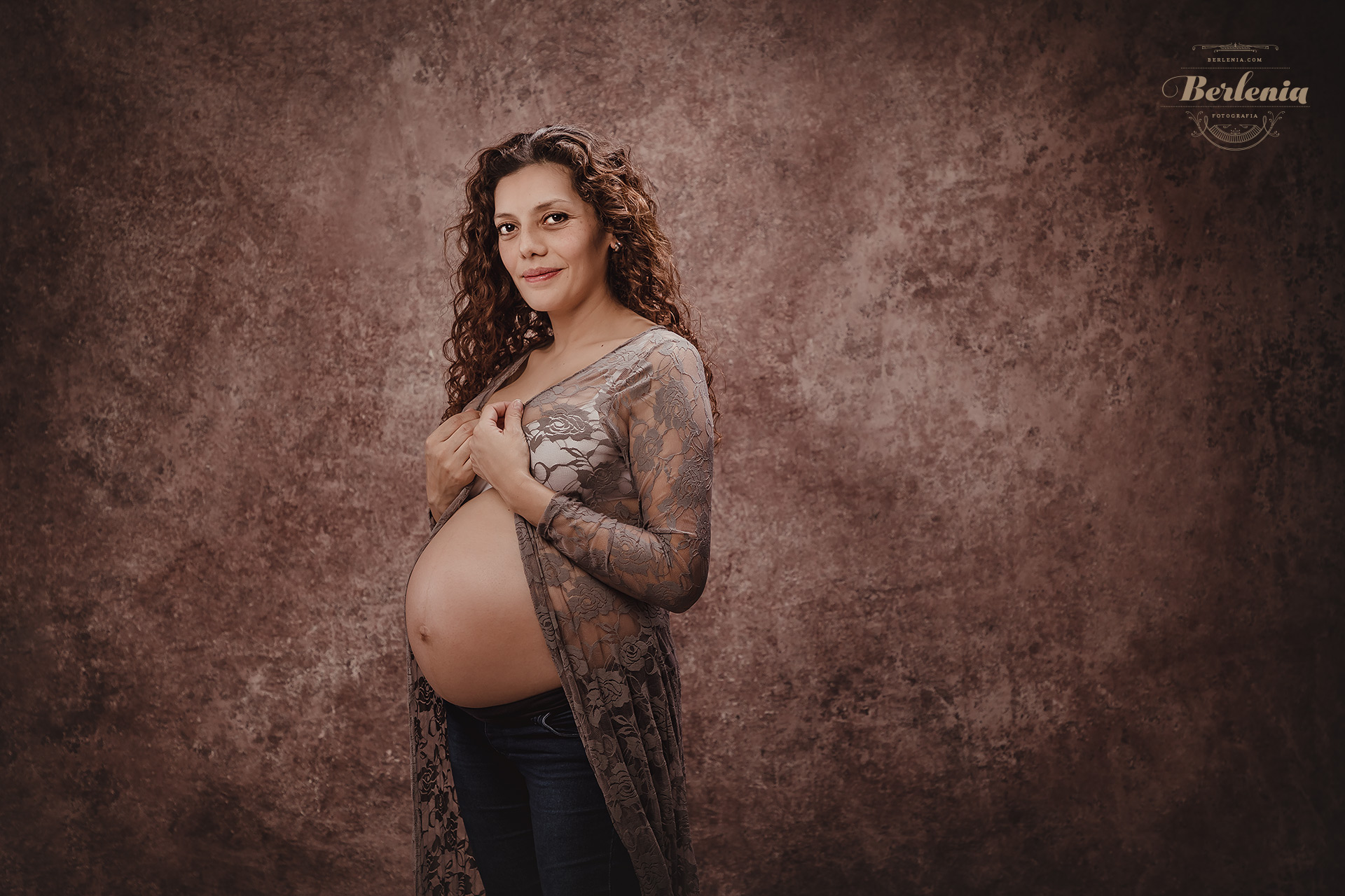 Fotografía de embarazo en pareja - Sesión de fotos en Villa Urquiza, CABA, Buenos Aires, Argentina - Berlenia Fotografía - 10