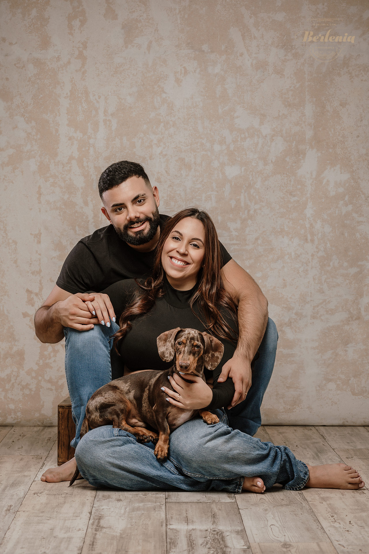 Sesión de fotos de embarazo con perro | Villa Urquiza, Ciudad de Buenos Aires, Argentina - Berlenia Fotografía - 12