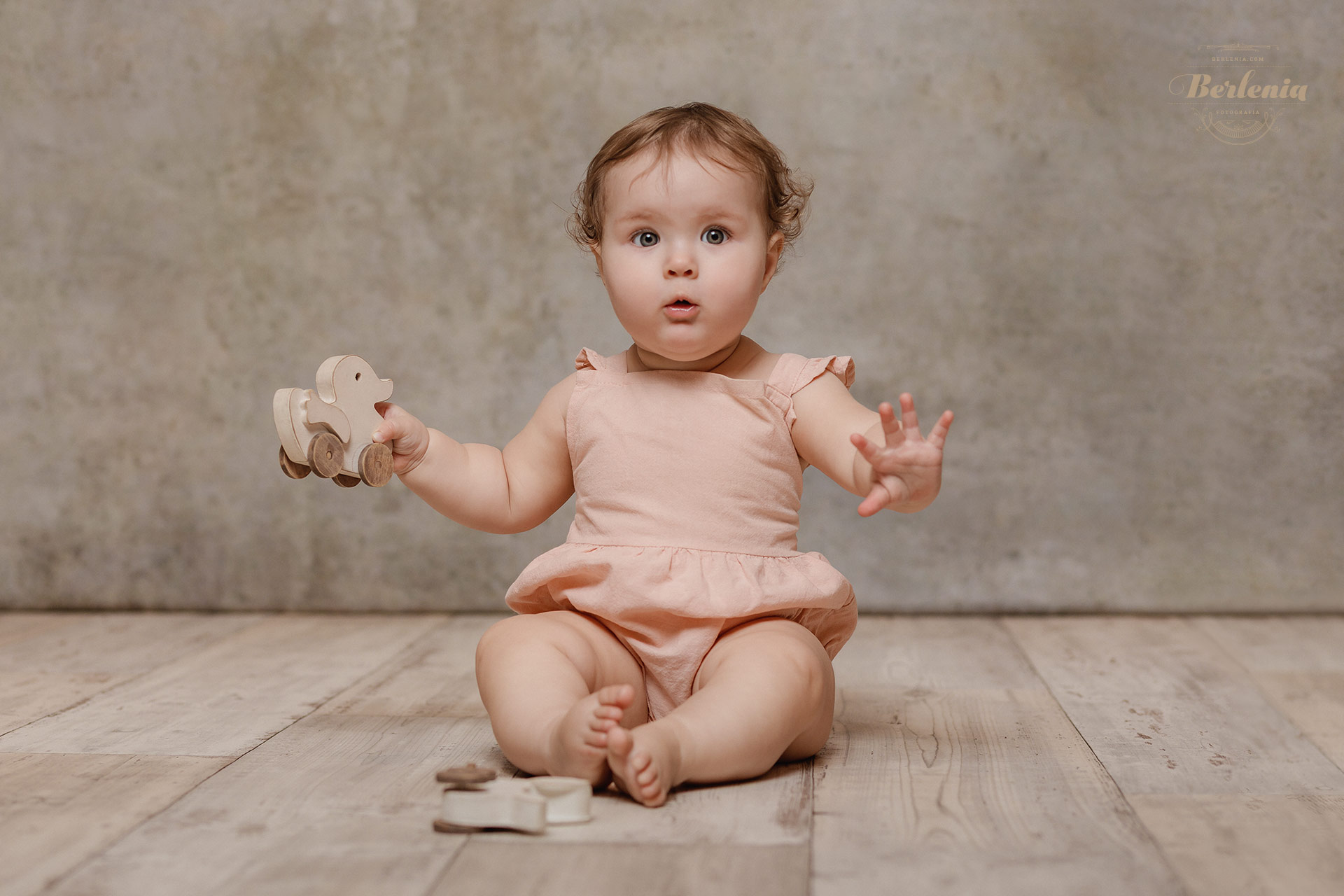Fotografía primer año en CABA - Sesión de fotos de bebé de 12 meses en estudio - Villa Urquiza, Capital Federal, Buenos Aires, Argentina - Berlenia Fotografía - 05