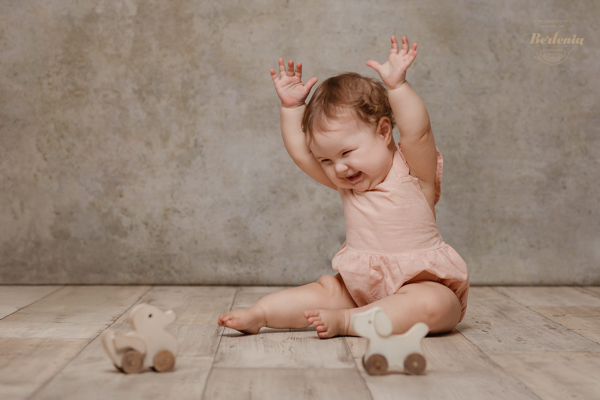 Fotografía primer año en CABA - Sesión de fotos de bebé de 12 meses en estudio - Villa Urquiza, Capital Federal, Buenos Aires, Argentina - Berlenia Fotografía - 06