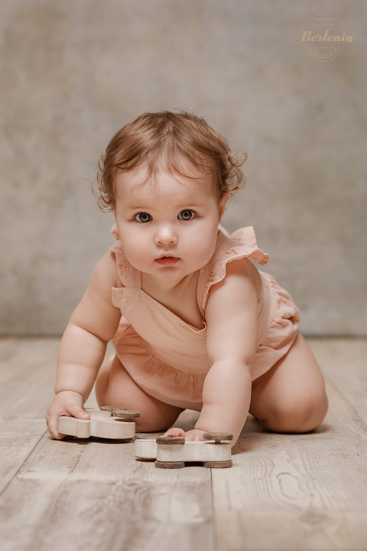 Fotografía primer año en CABA - Sesión de fotos de bebé de 12 meses en estudio - Villa Urquiza, Capital Federal, Buenos Aires, Argentina - Berlenia Fotografía - 08