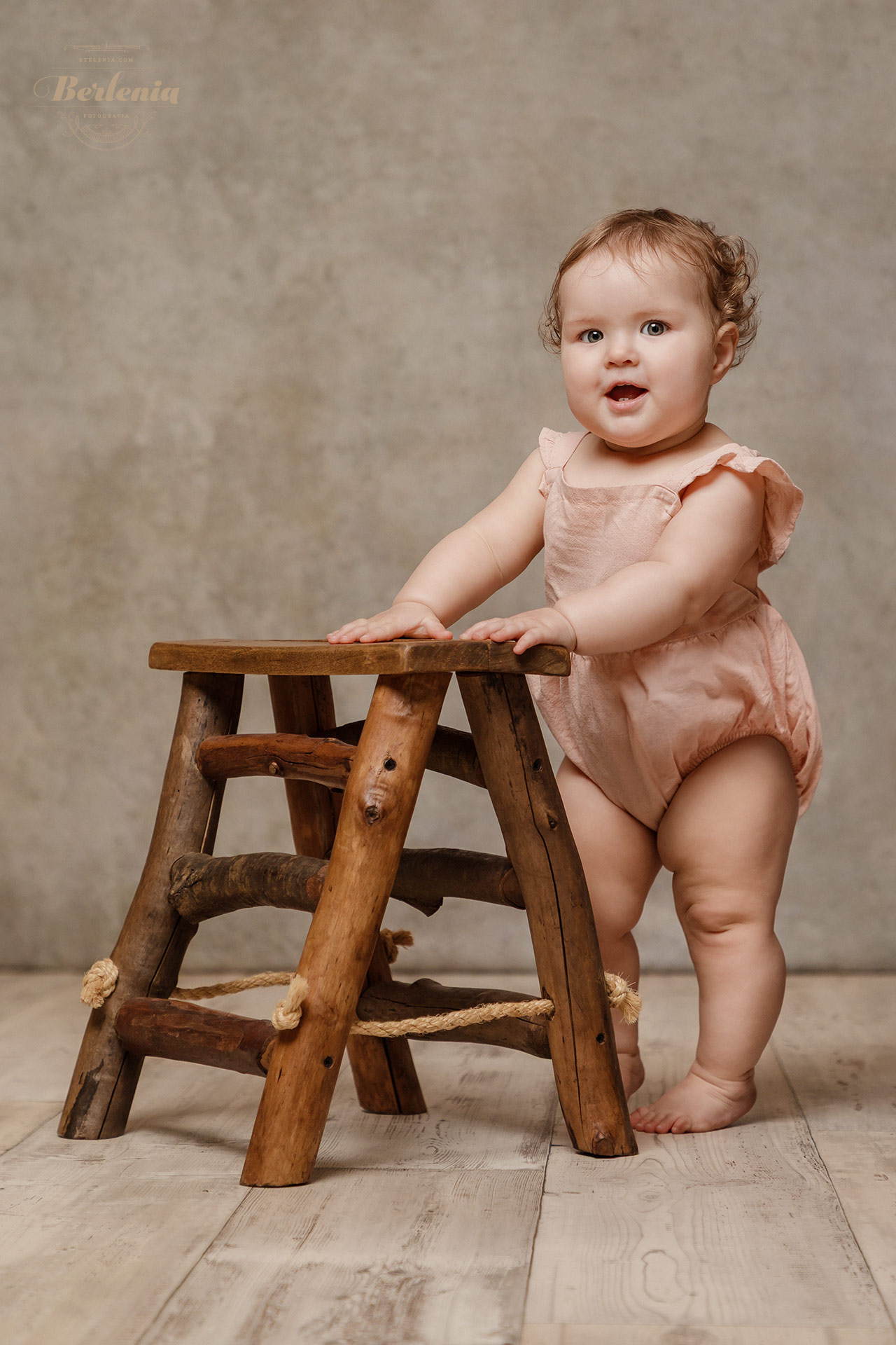 Fotografía primer año en CABA - Sesión de fotos de bebé de 12 meses en estudio - Villa Urquiza, Capital Federal, Buenos Aires, Argentina - Berlenia Fotografía - 09