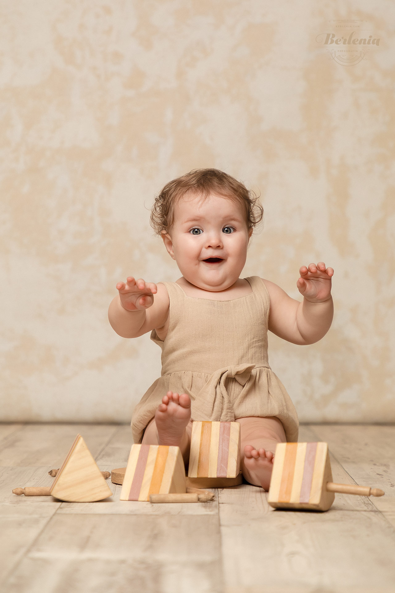 Fotografía primer año en CABA - Sesión de fotos de bebé de 12 meses en estudio - Villa Urquiza, Capital Federal, Buenos Aires, Argentina - Berlenia Fotografía - 16