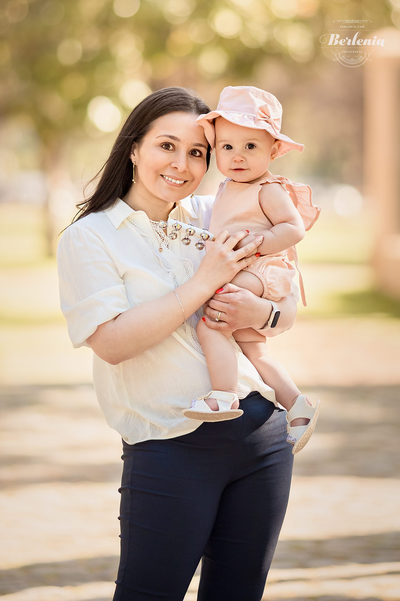 Sesión de fotos de bebé con familia en exterior - Fotografia de bebé con familia en Palermo - CABA, Buenos Aires, Argentina - Berlenia Fotografía - 05