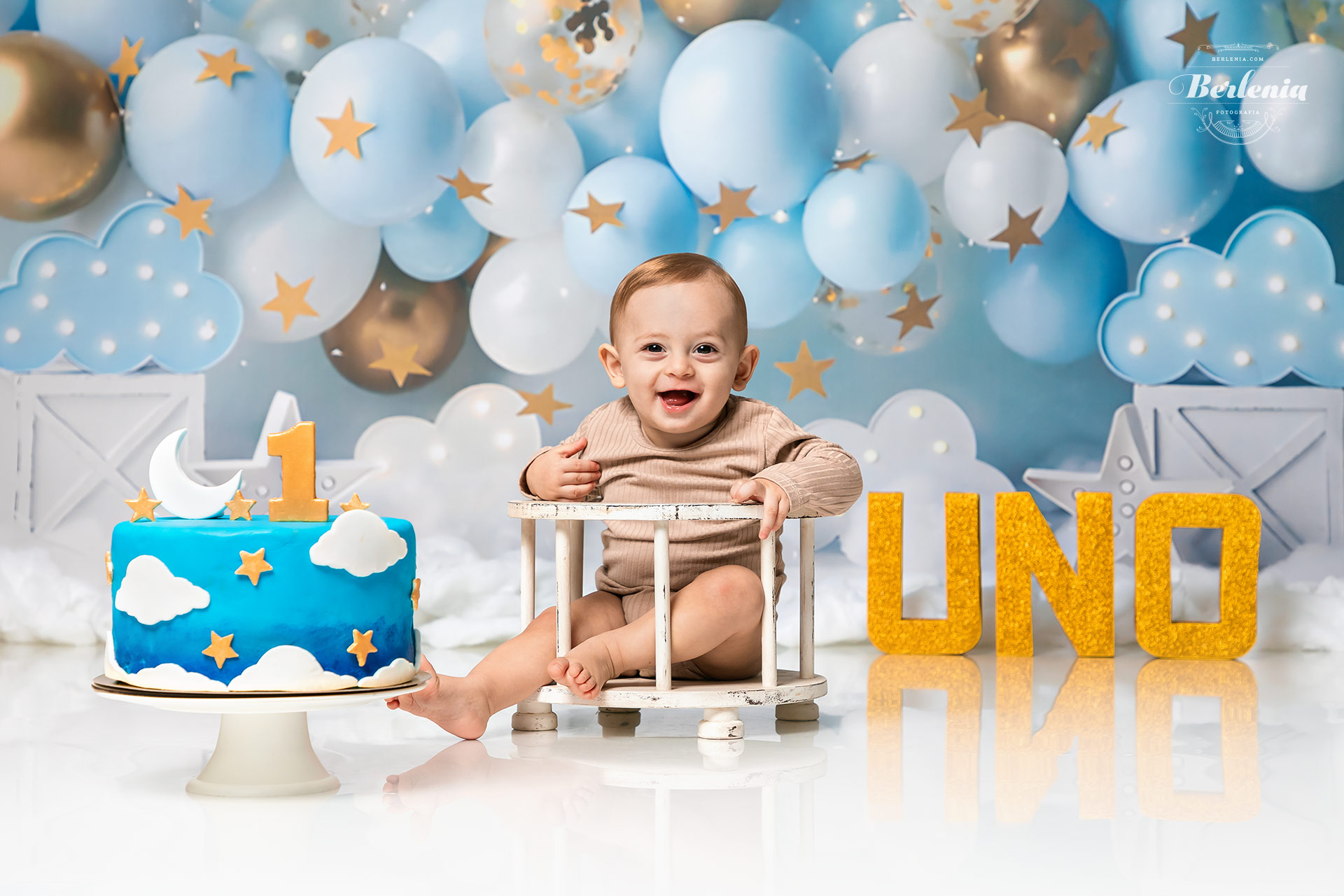 Sesión de fotos de cumpleaños de bebé - Fotográfia en estudio - Villa Urquiza, Capital Federal, Buenos Aires, Argentina - Berlenia Fotografía - 01