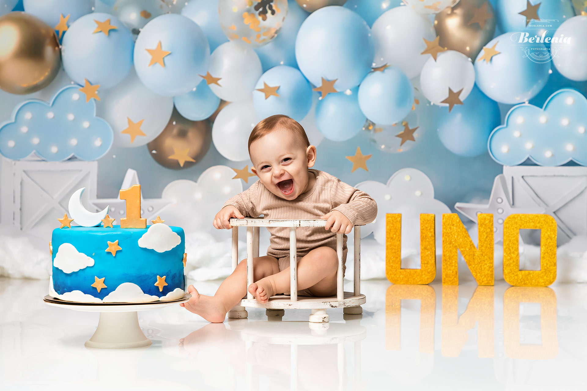 Sesión de fotos de cumpleaños de bebé - Fotográfia en estudio - Villa Urquiza, Capital Federal, Buenos Aires, Argentina - Berlenia Fotografía - 02