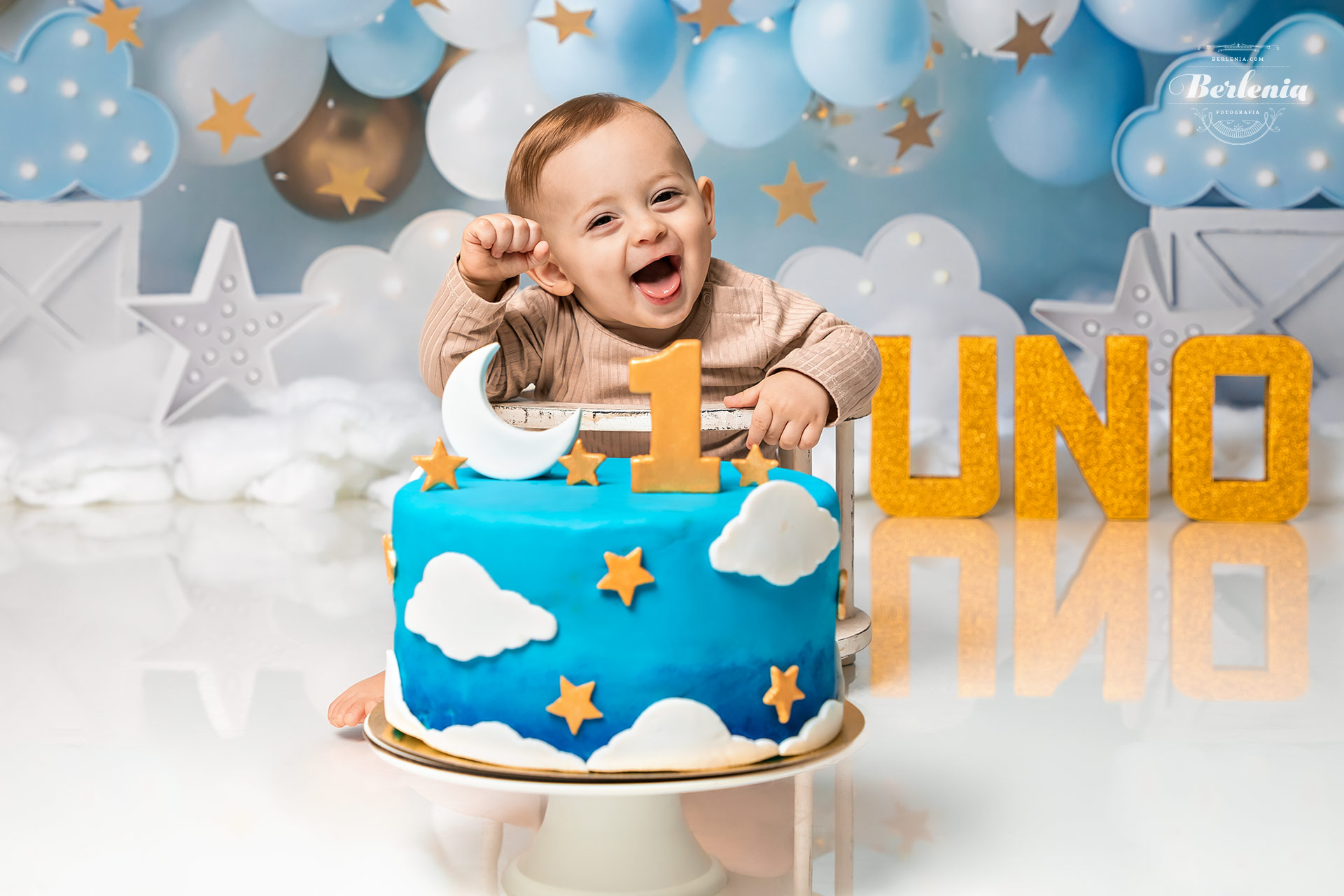 Sesión de fotos de cumpleaños de bebé - Fotográfia en estudio - Villa Urquiza, Capital Federal, Buenos Aires, Argentina - Berlenia Fotografía - 03