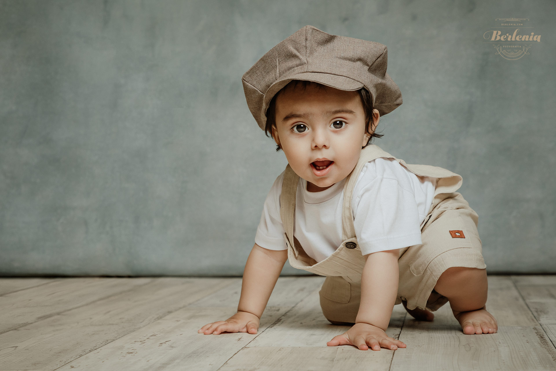 Sesión de fotos de primer cumple en CABA - Sesión fotográfica en estudio - Villa Urquiza, Capital Federal, Buenos Aires, Argentina - Berlenia Fotografía - 01