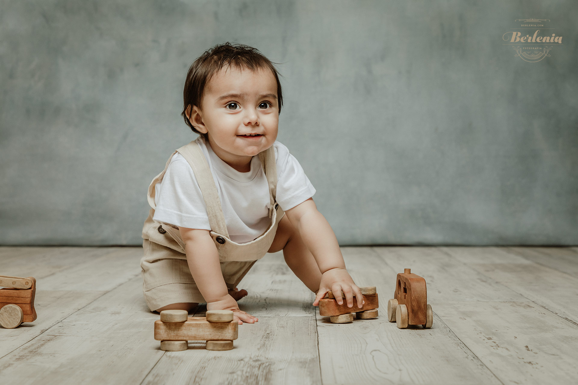 Sesión de fotos de primer cumple en CABA - Sesión fotográfica en estudio - Villa Urquiza, Capital Federal, Buenos Aires, Argentina - Berlenia Fotografía - 02