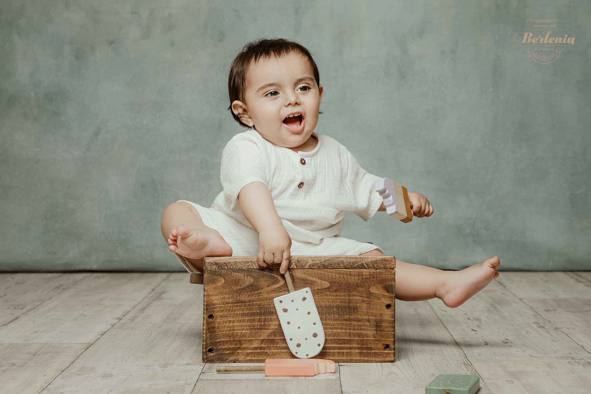 Sesión de fotos de primer cumple en CABA - Sesión fotográfica en estudio - Villa Urquiza, Capital Federal, Buenos Aires, Argentina - Berlenia Fotografía - 11