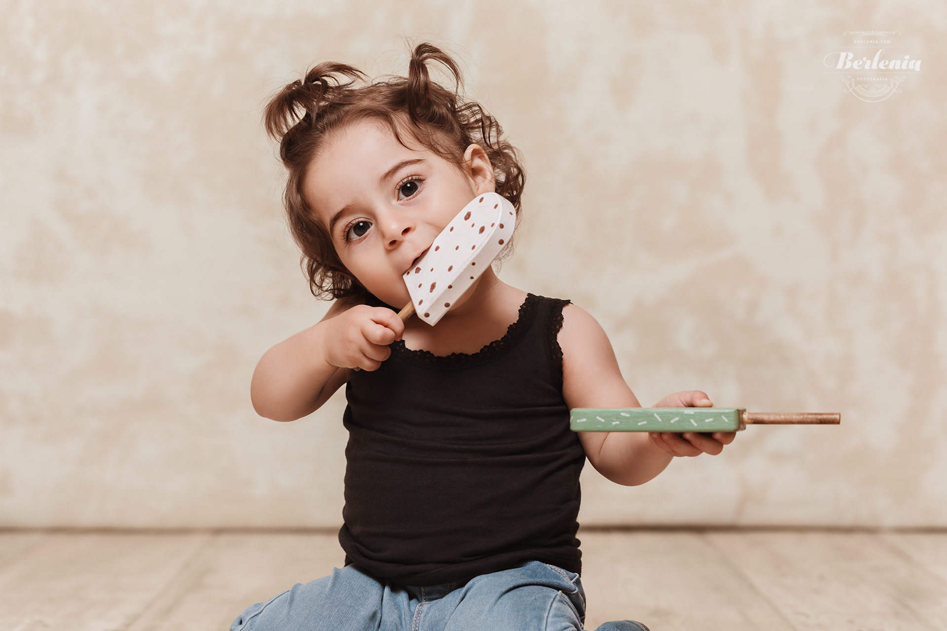 Sesión de fotos de primer cumple en CABA - Sesión fotográfica en estudio - Villa Urquiza, Capital Federal, Buenos Aires, Argentina - Berlenia Fotografía - 05