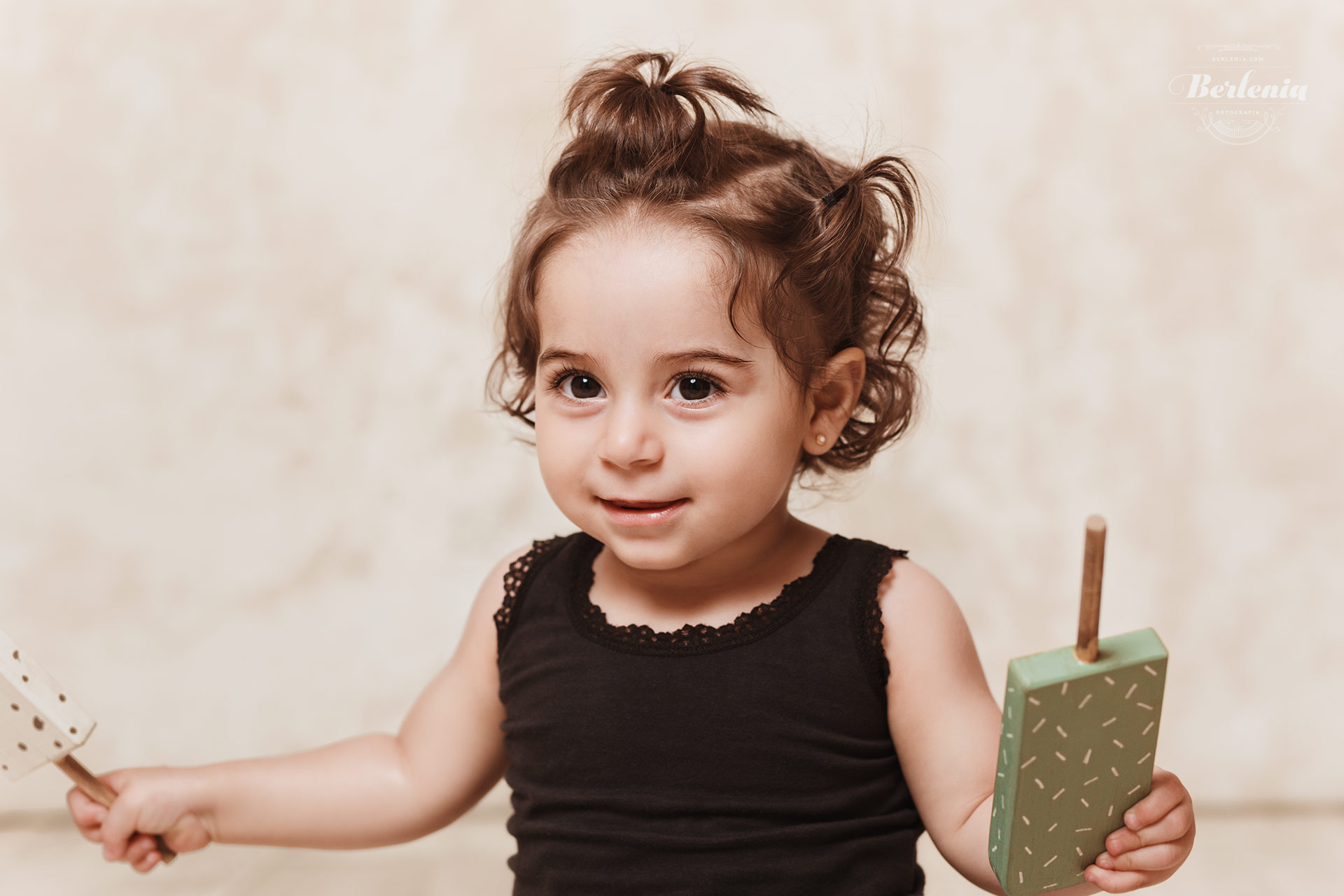 Sesión de fotos de primer cumple en CABA - Sesión fotográfica en estudio - Villa Urquiza, Capital Federal, Buenos Aires, Argentina - Berlenia Fotografía - 07