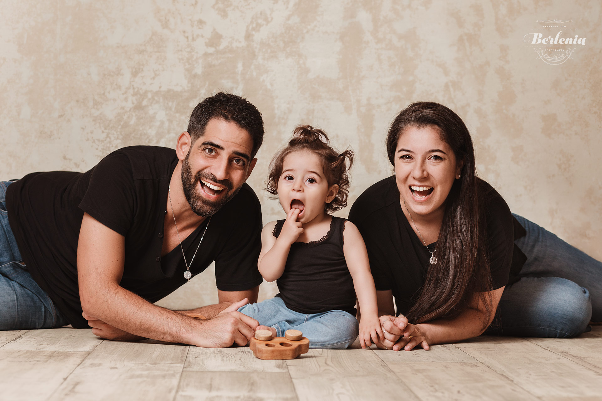 Sesión de fotos de primer cumple en CABA - Sesión fotográfica en estudio - Villa Urquiza, Capital Federal, Buenos Aires, Argentina - Berlenia Fotografía - 10